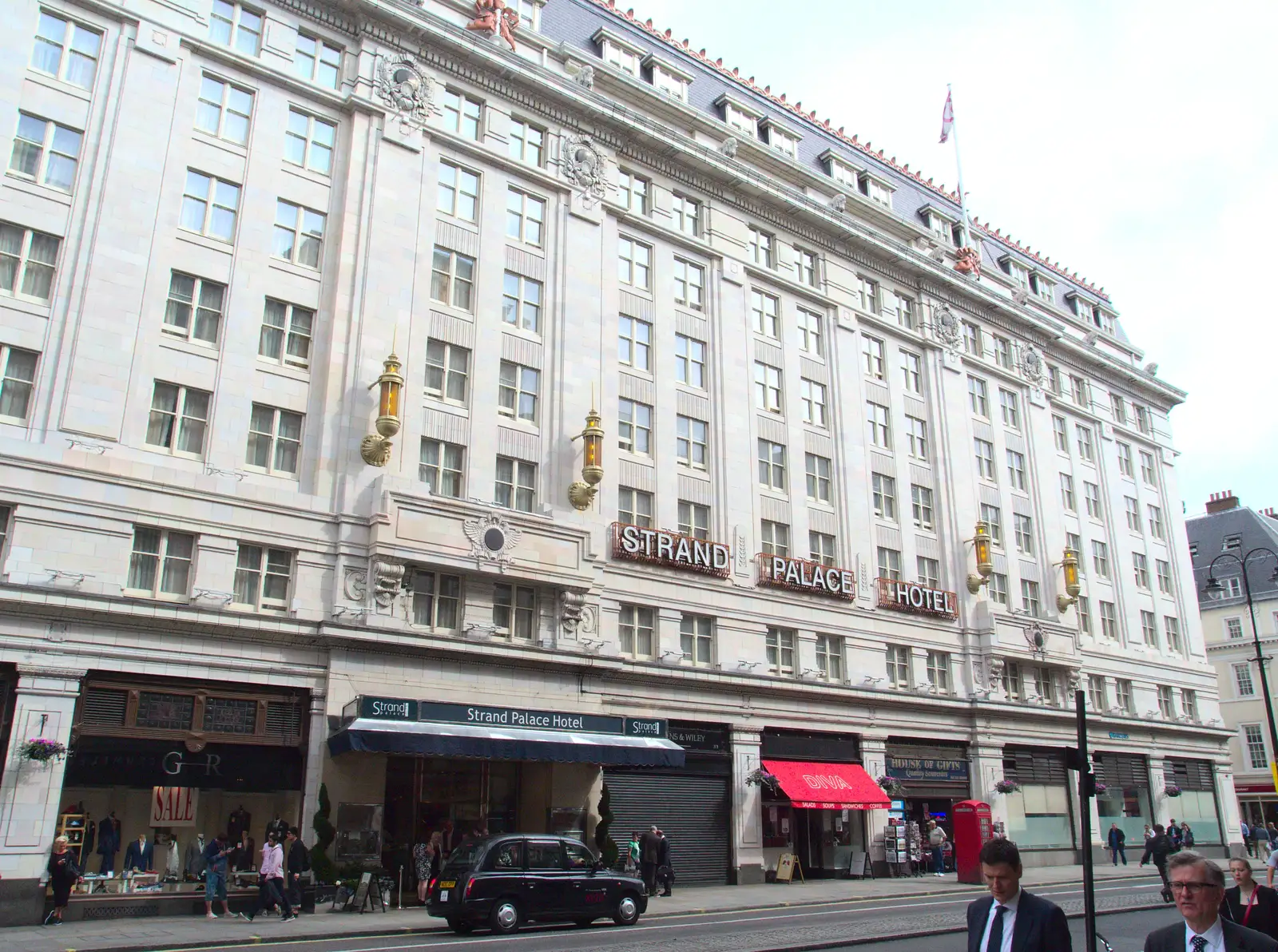 We pass the Strand Palace Hotel going to Maplin, from SwiftKey Innovation Days, The Haymarket, London - 27th June 2014