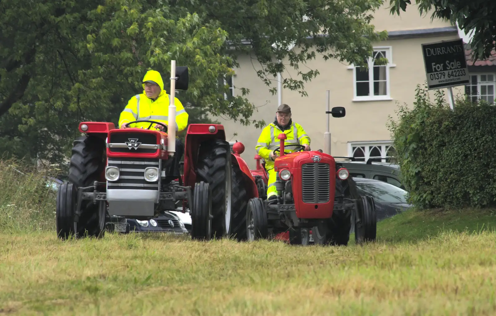 The first of the vintage tractors arrives, from Thrandeston Pig, Little Green, Thrandeston, Suffolk - 29th June 2014