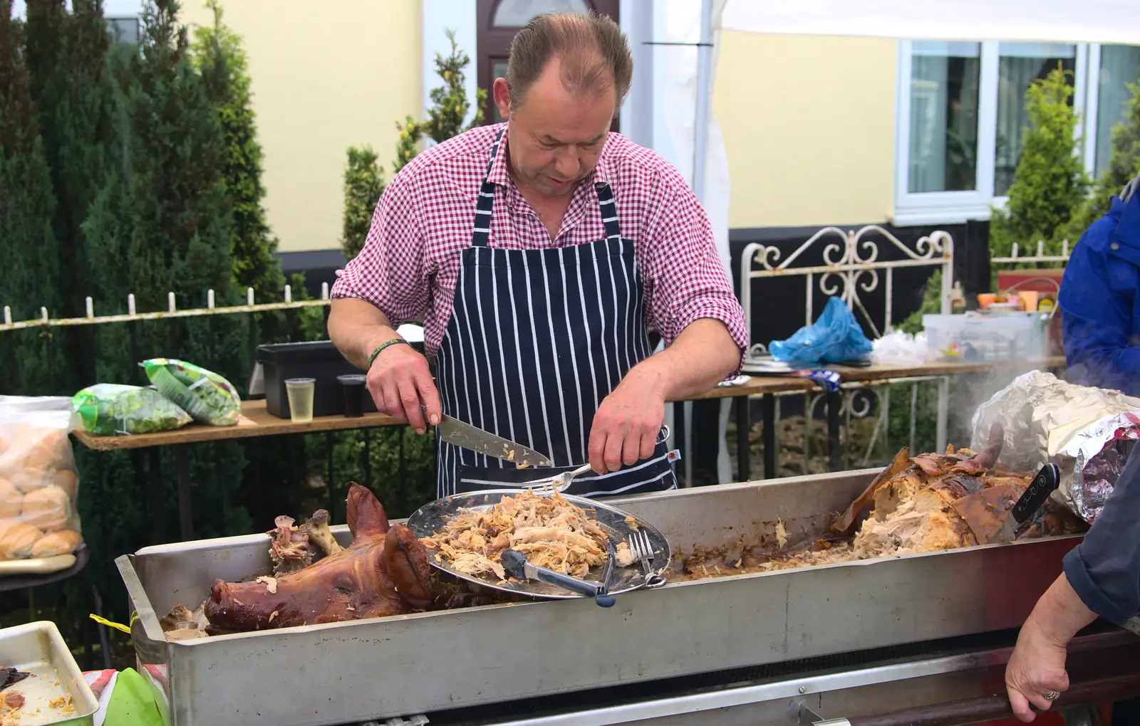 Hog is served, from Thrandeston Pig, Little Green, Thrandeston, Suffolk - 29th June 2014