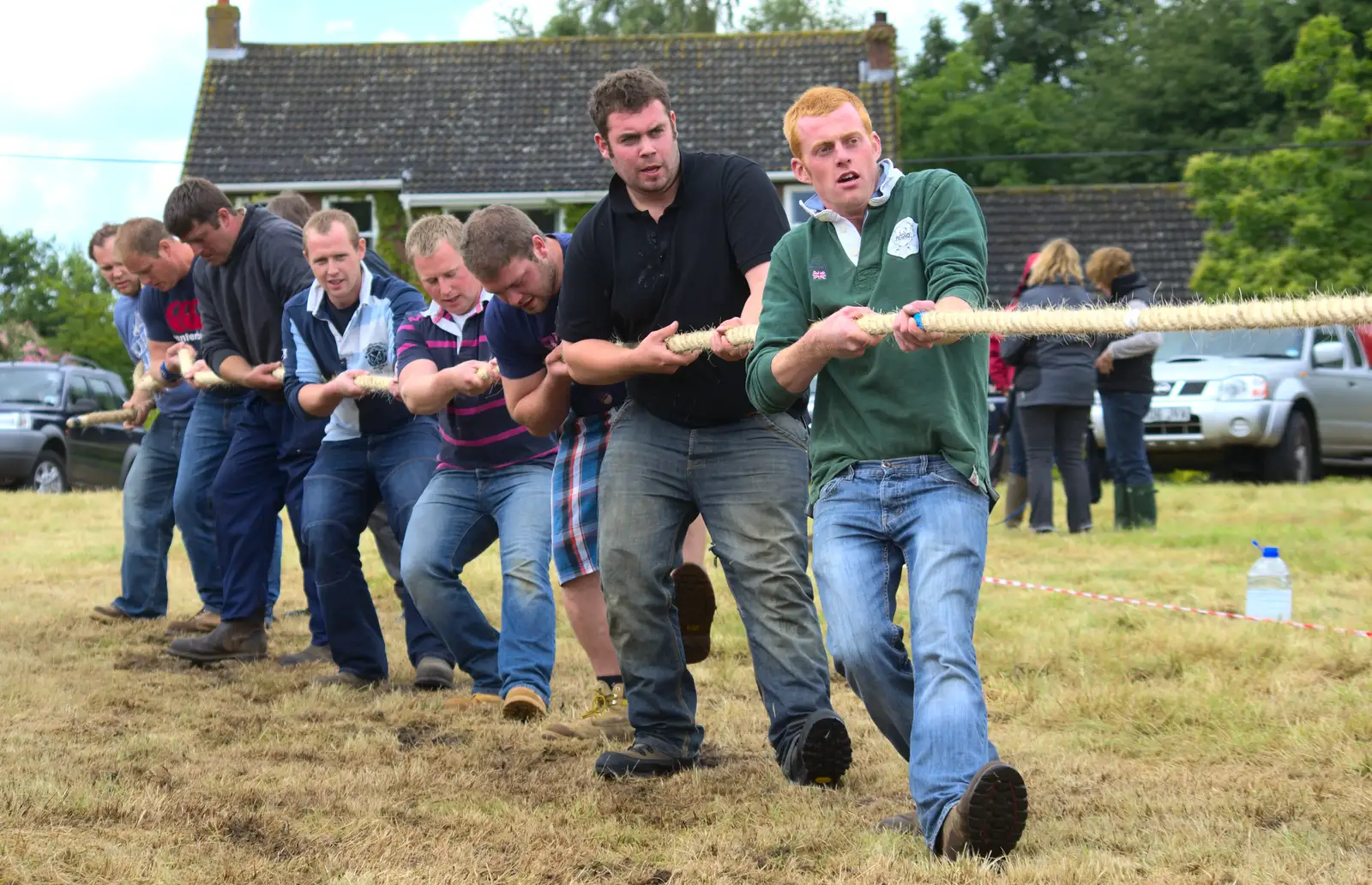 There's another go - it's best of three, from Thrandeston Pig, Little Green, Thrandeston, Suffolk - 29th June 2014