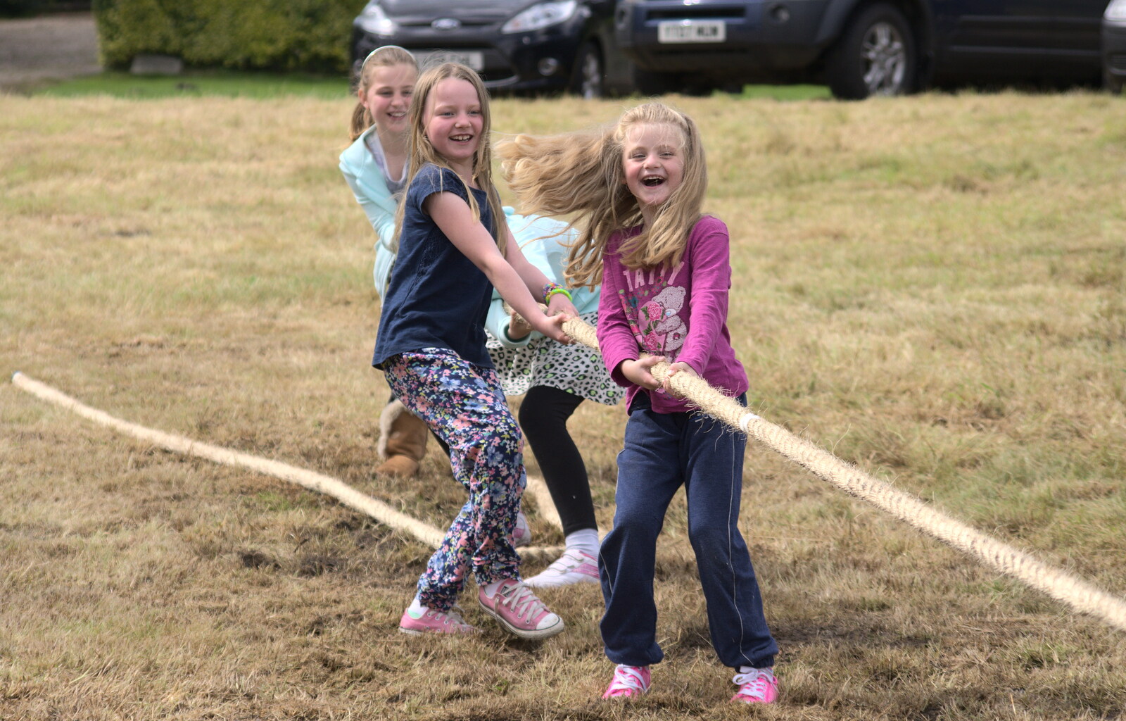 It's girls versus boys from Thrandeston Pig, Little Green, Thrandeston, Suffolk - 29th June 2014