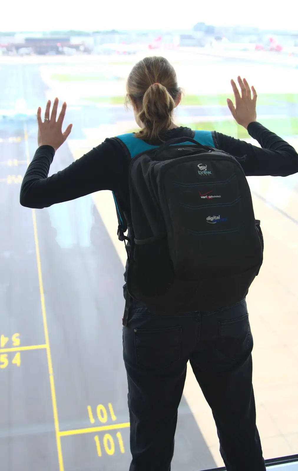 Isobel peers out over the apron, from The Open Education Challenge, Barcelona, Catalonia - 13th July 2014