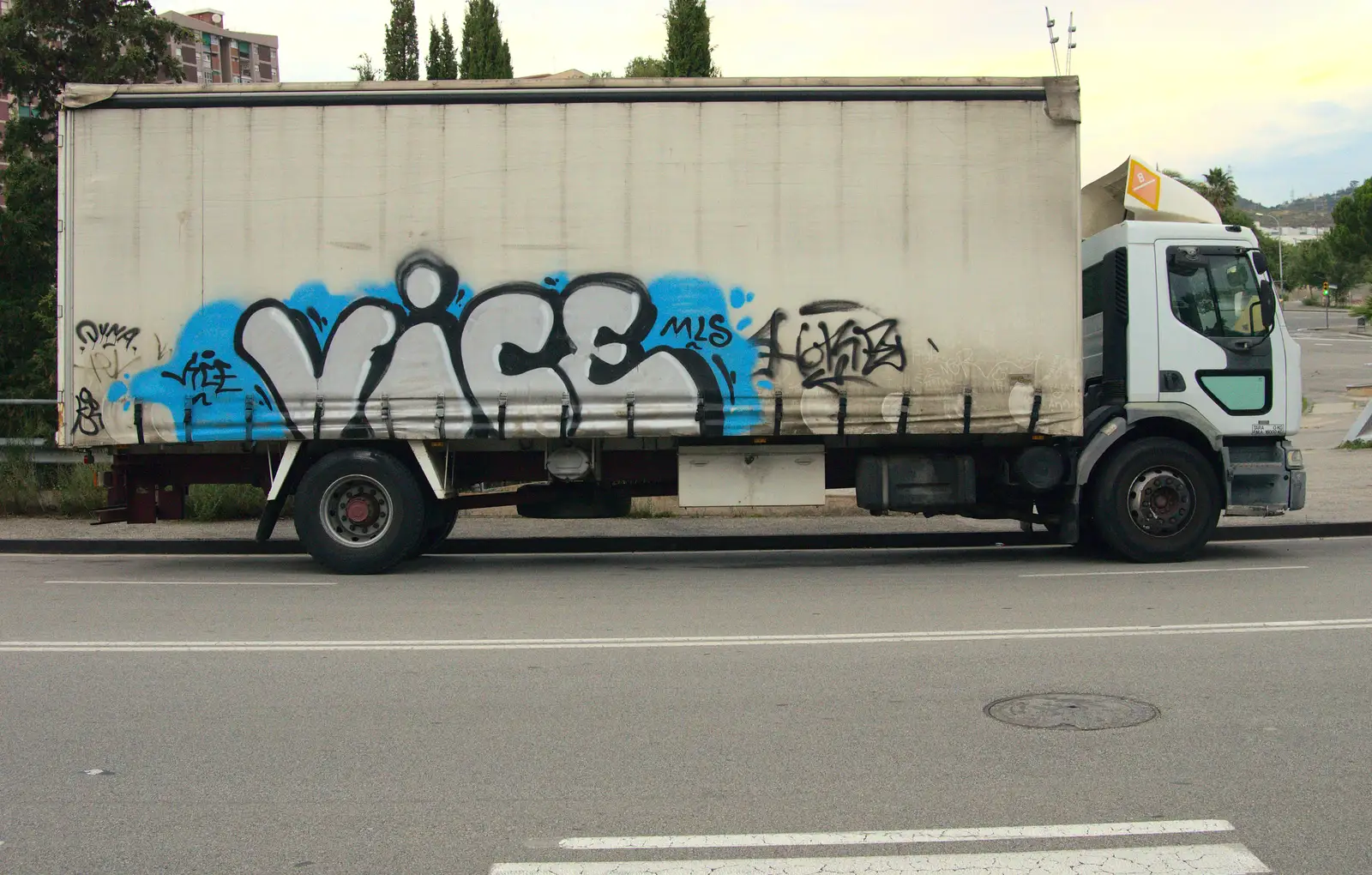 Truck-side graffiti, from The Open Education Challenge, Barcelona, Catalonia - 13th July 2014