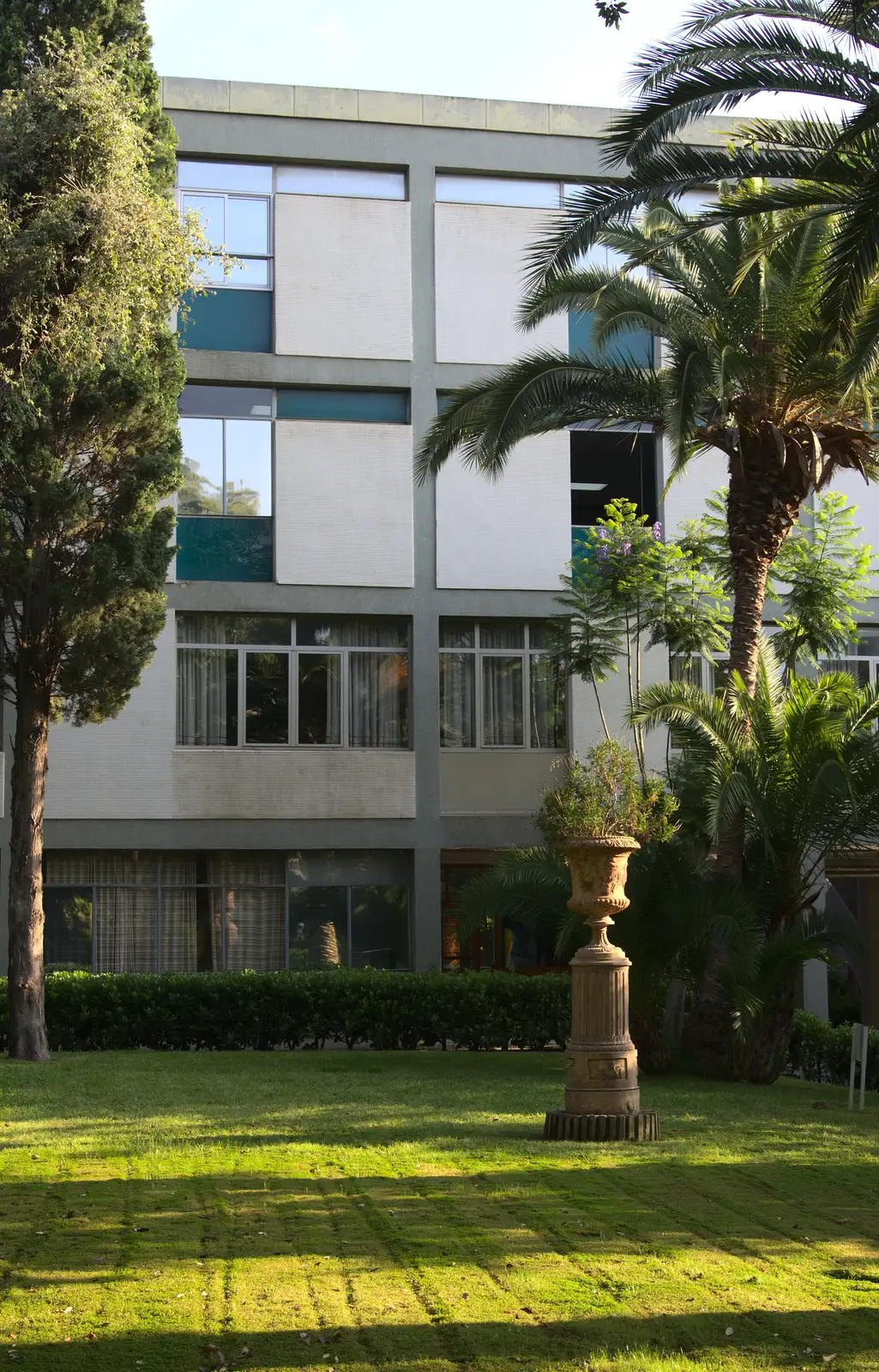 The 1960s/70s 'cubist' style of the accomodation , from The Open Education Challenge, Barcelona, Catalonia - 13th July 2014