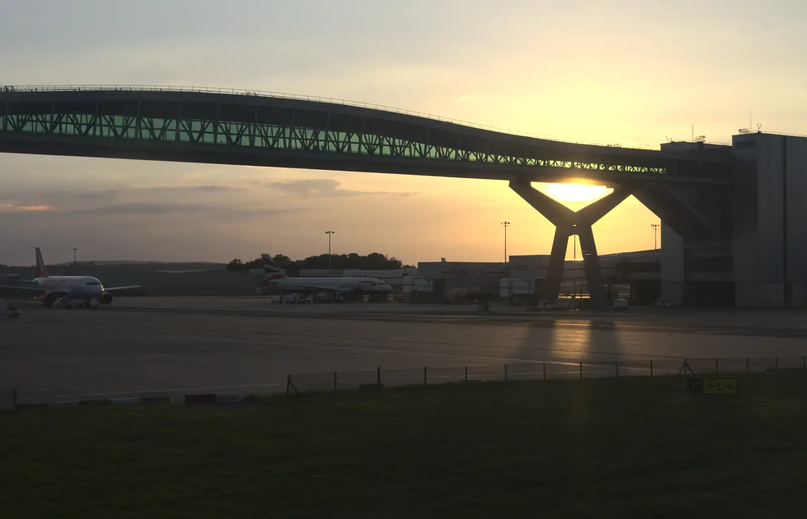 The giant inter-terminal walkway at Gatwick, from The Open Education Challenge, Barcelona, Catalonia - 13th July 2014