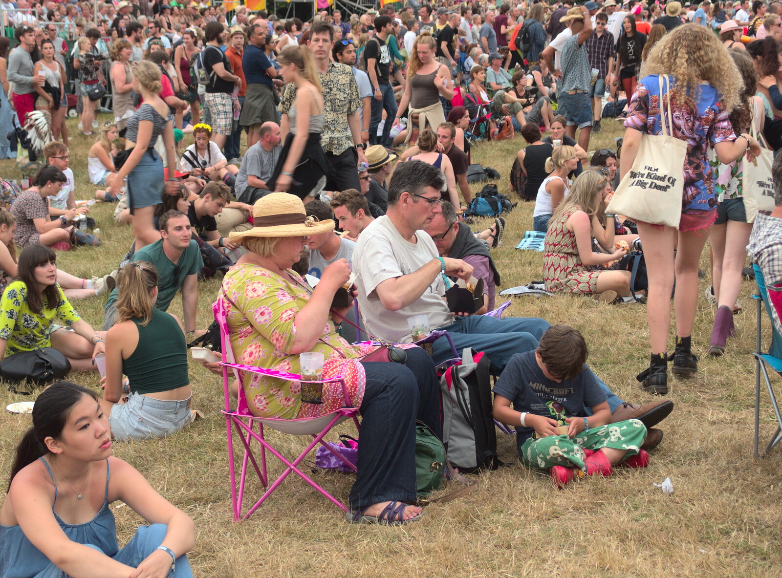 More festival crowds from Latitude Festival, Henham Park, Southwold, Suffolk - 17th July 2014