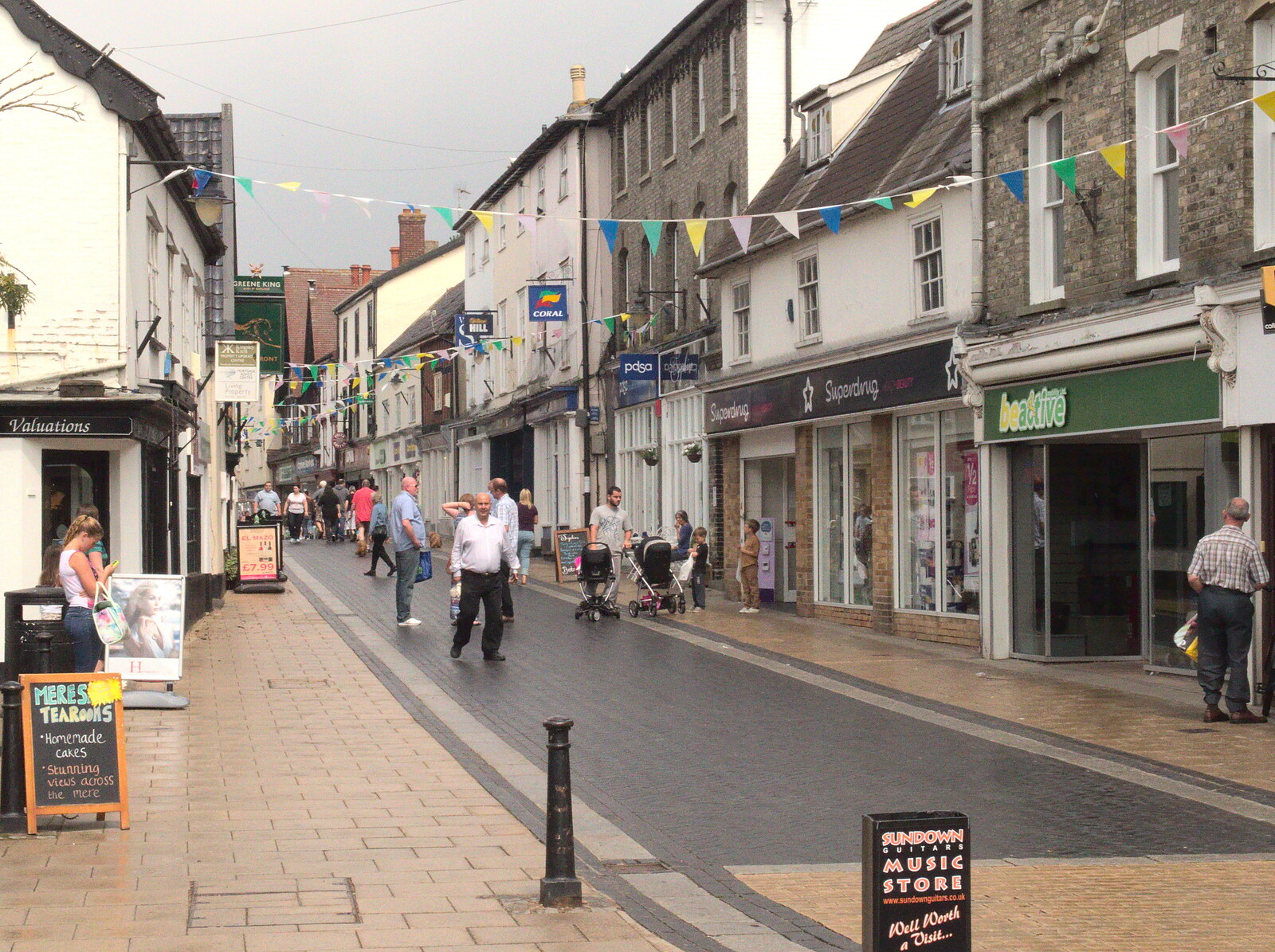 Mere Street in Diss from The BSCC at Harleston, and a Visit From Cambridge, Brome, Suffolk - 31st July 2014