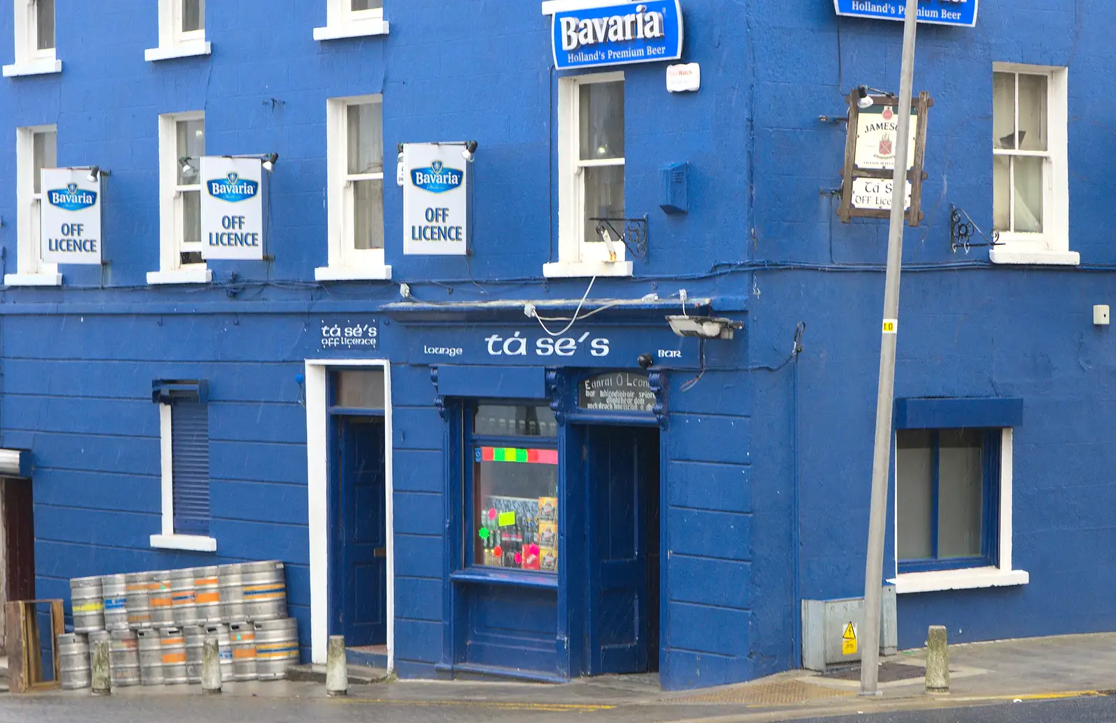 Tá sé's bar in Wicklow, from Camping at Silver Strand, Wicklow, County Wicklow, Ireland - 7th August 2014