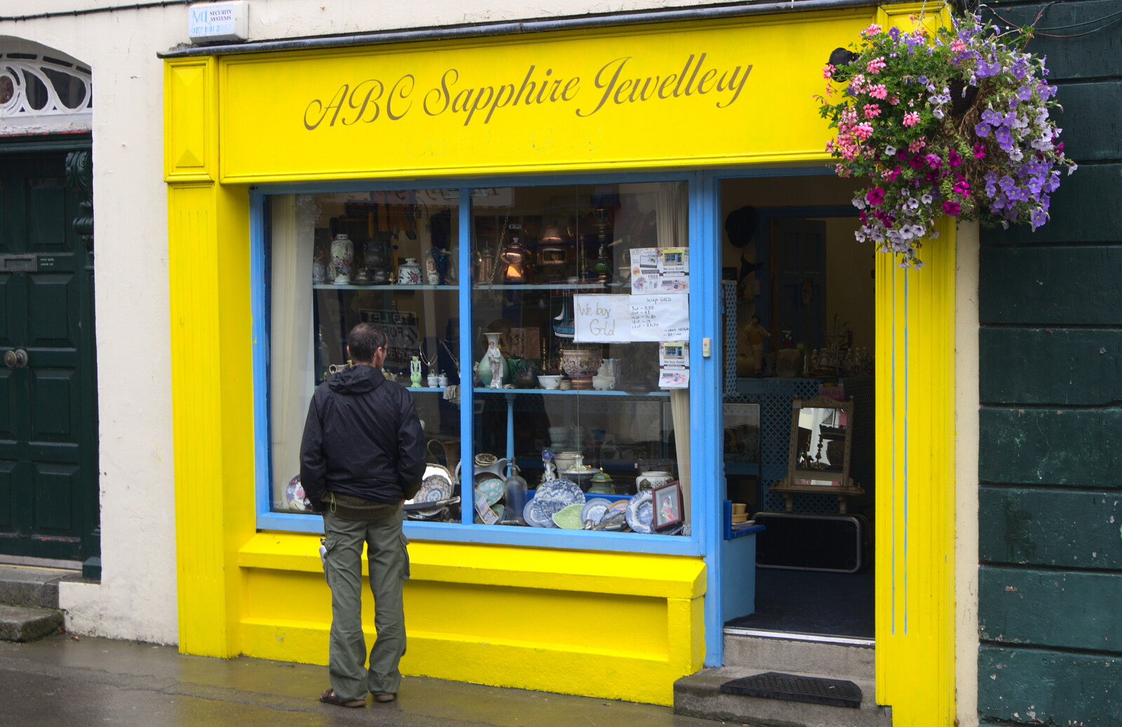 Philly looks in a shop window from Camping at Silver Strand, Wicklow, County Wicklow, Ireland - 7th August 2014