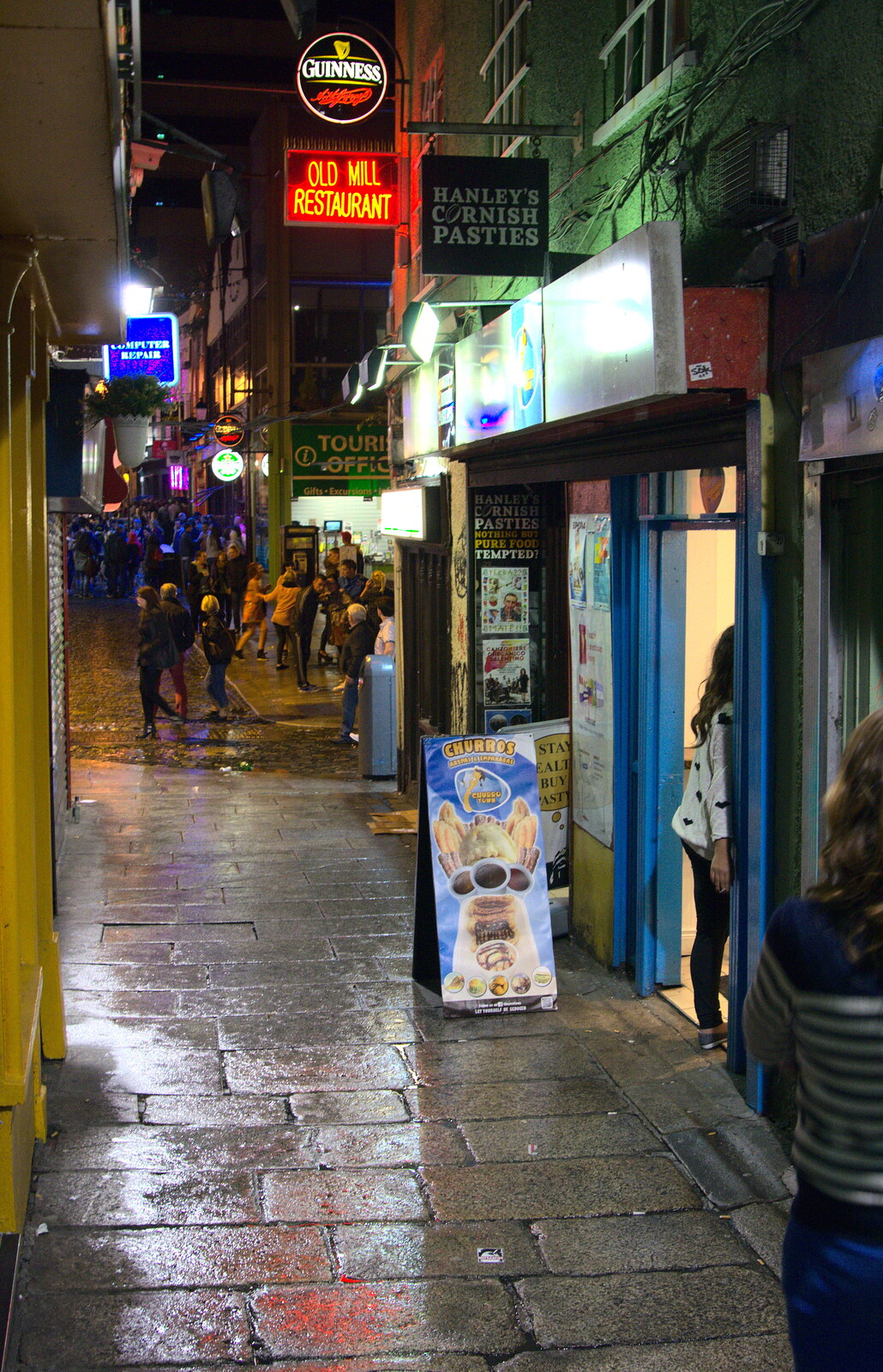 A damp side street in Temple Bar from A Night Out in Dublin, County Dublin, Ireland - 9th August 2014