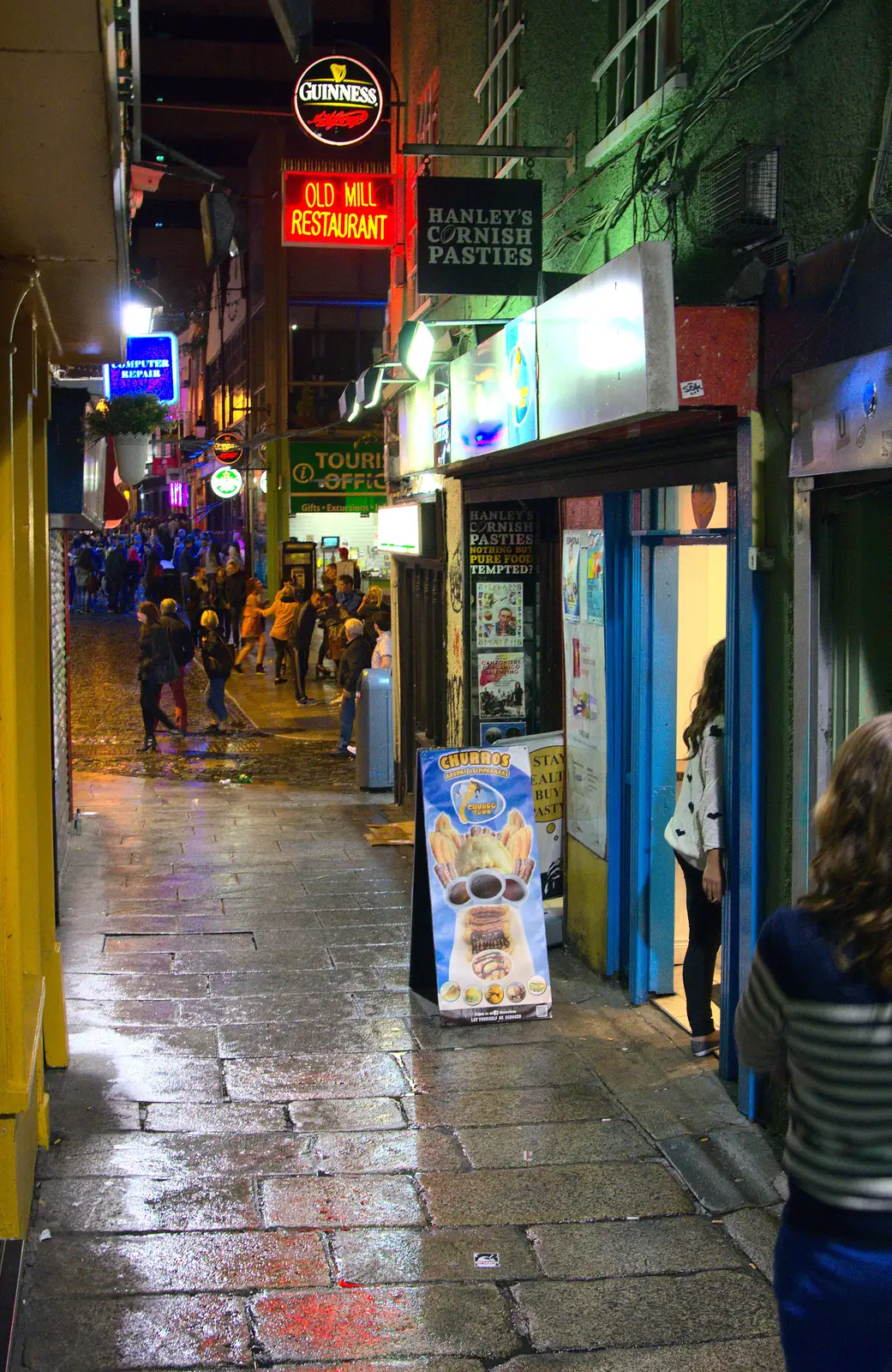 A damp side street in Temple Bar, from A Night Out in Dublin, County Dublin, Ireland - 9th August 2014