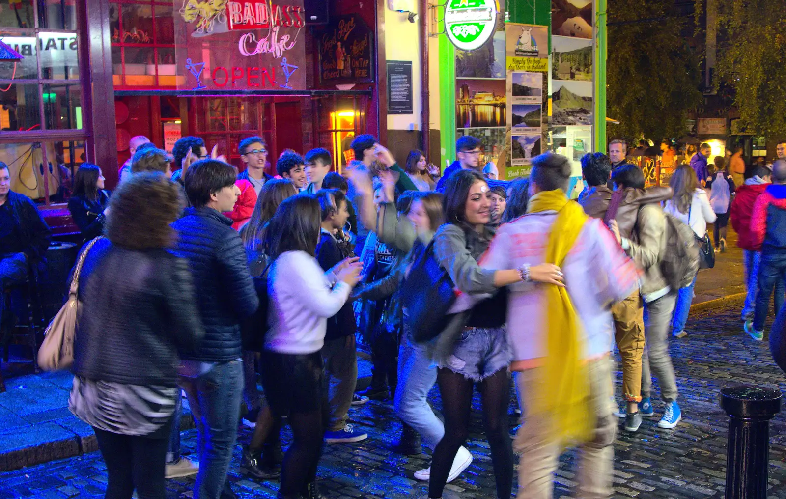 A group of foreign students go wild, from A Night Out in Dublin, County Dublin, Ireland - 9th August 2014