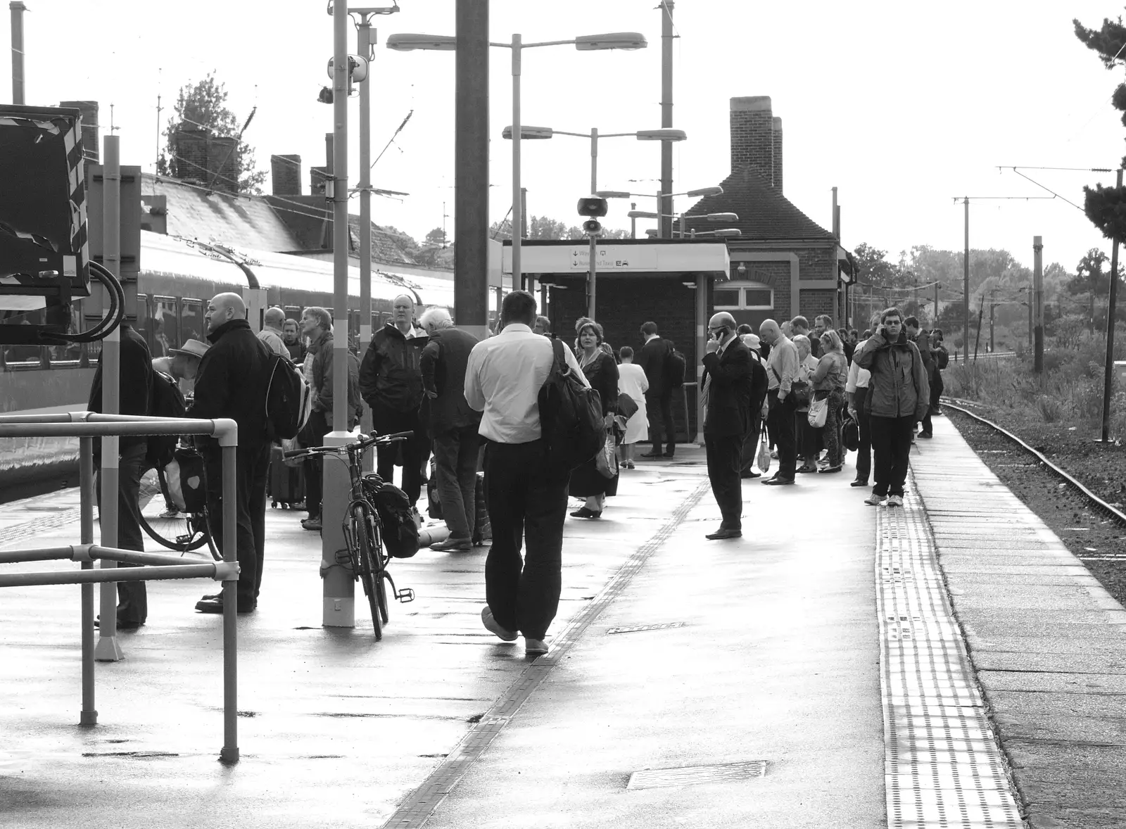 More hanging around at Manningtree Station, from Train Fails, and Pizza Pub, Manningtree and Southwark - 12th August 2014