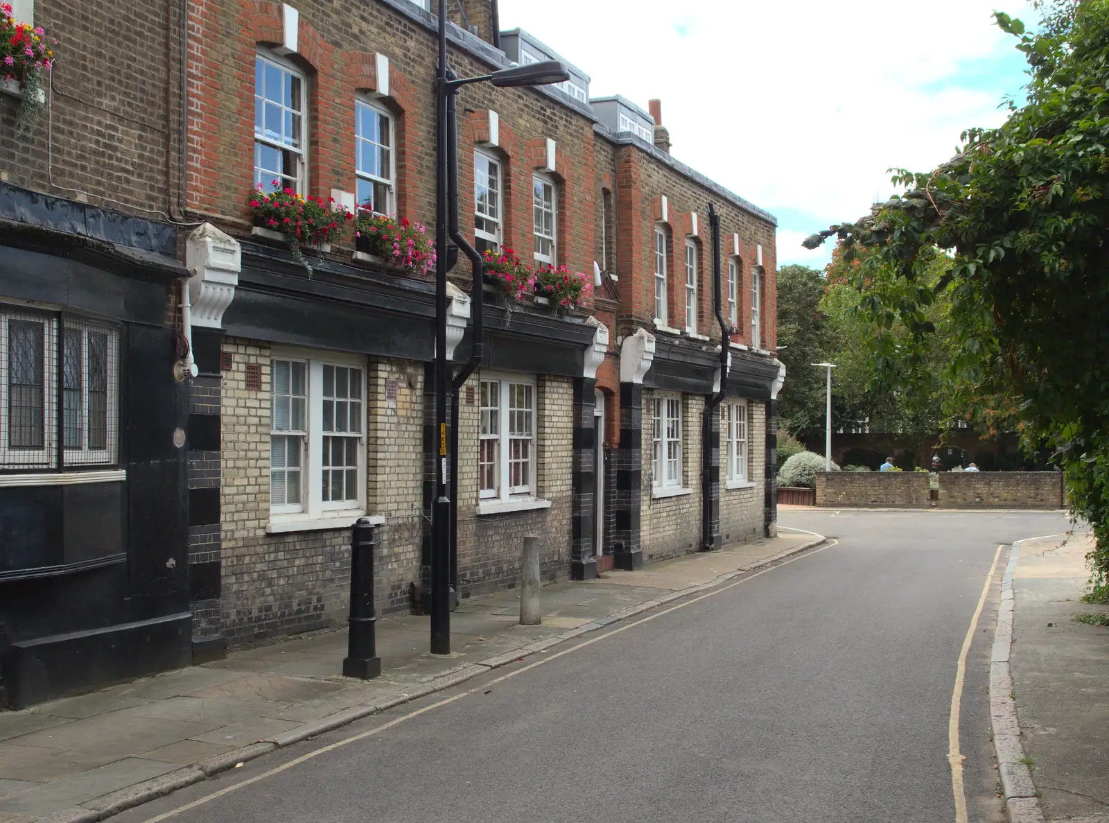 Nice houses on Weller Street, from SwiftKey Innovation Day, and Pizza Pub, Westminster and Southwark - 14th August 2014