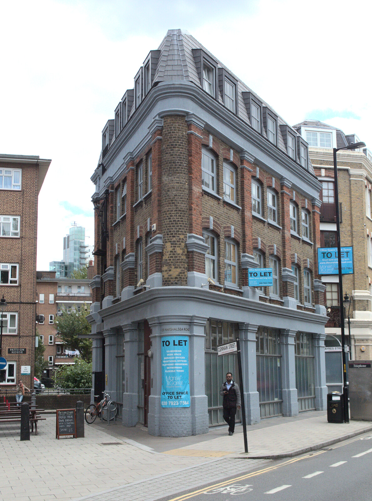 A mini Flatiron building on Marshalsea Avenue from SwiftKey Innovation Day, and Pizza Pub, Westminster and Southwark - 14th August 2014