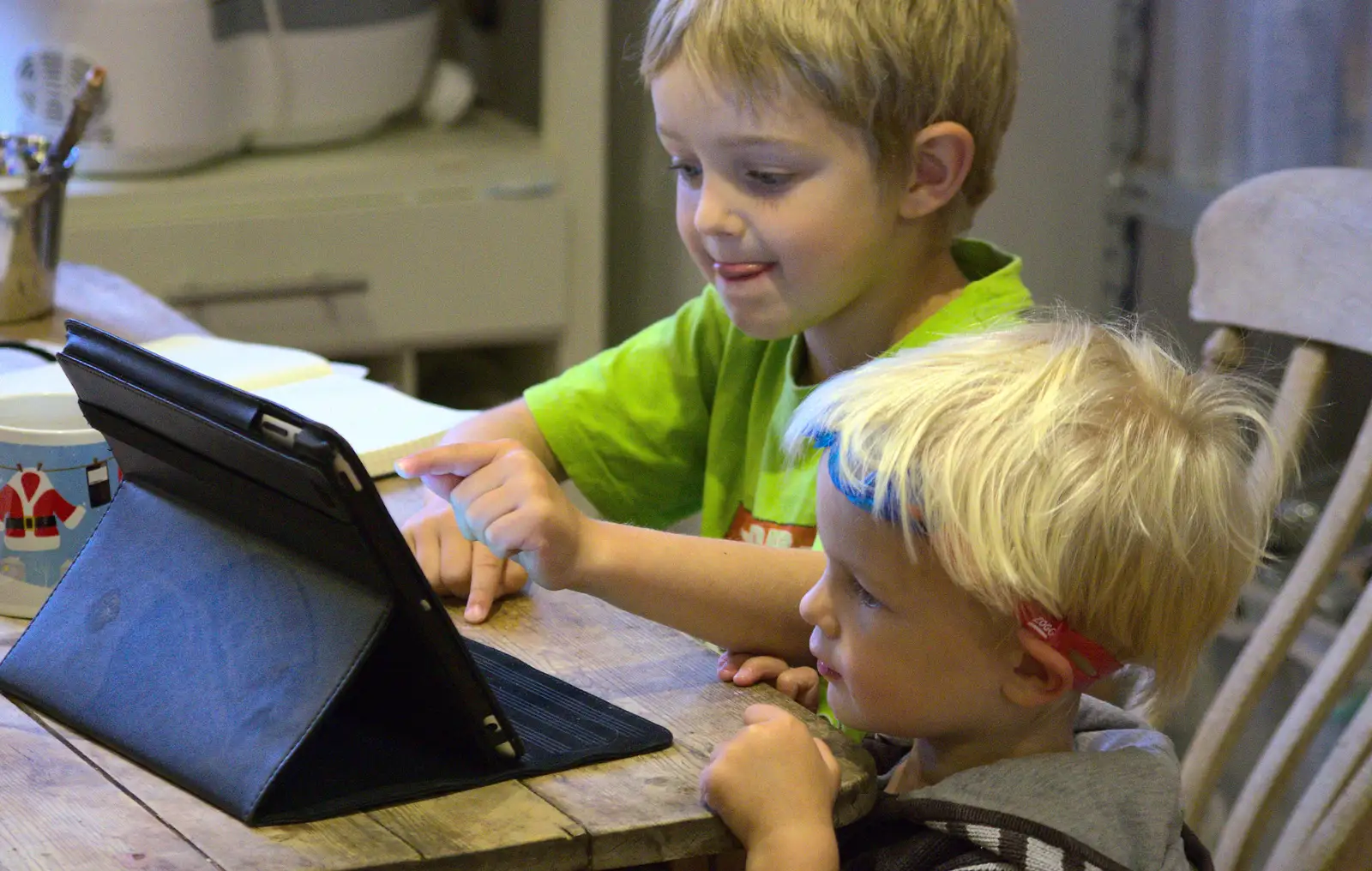 Fred and Harry on a tablet, from Matthew's Birthday up The Swan Inn, Brome, Suffolk - 17th August 2014