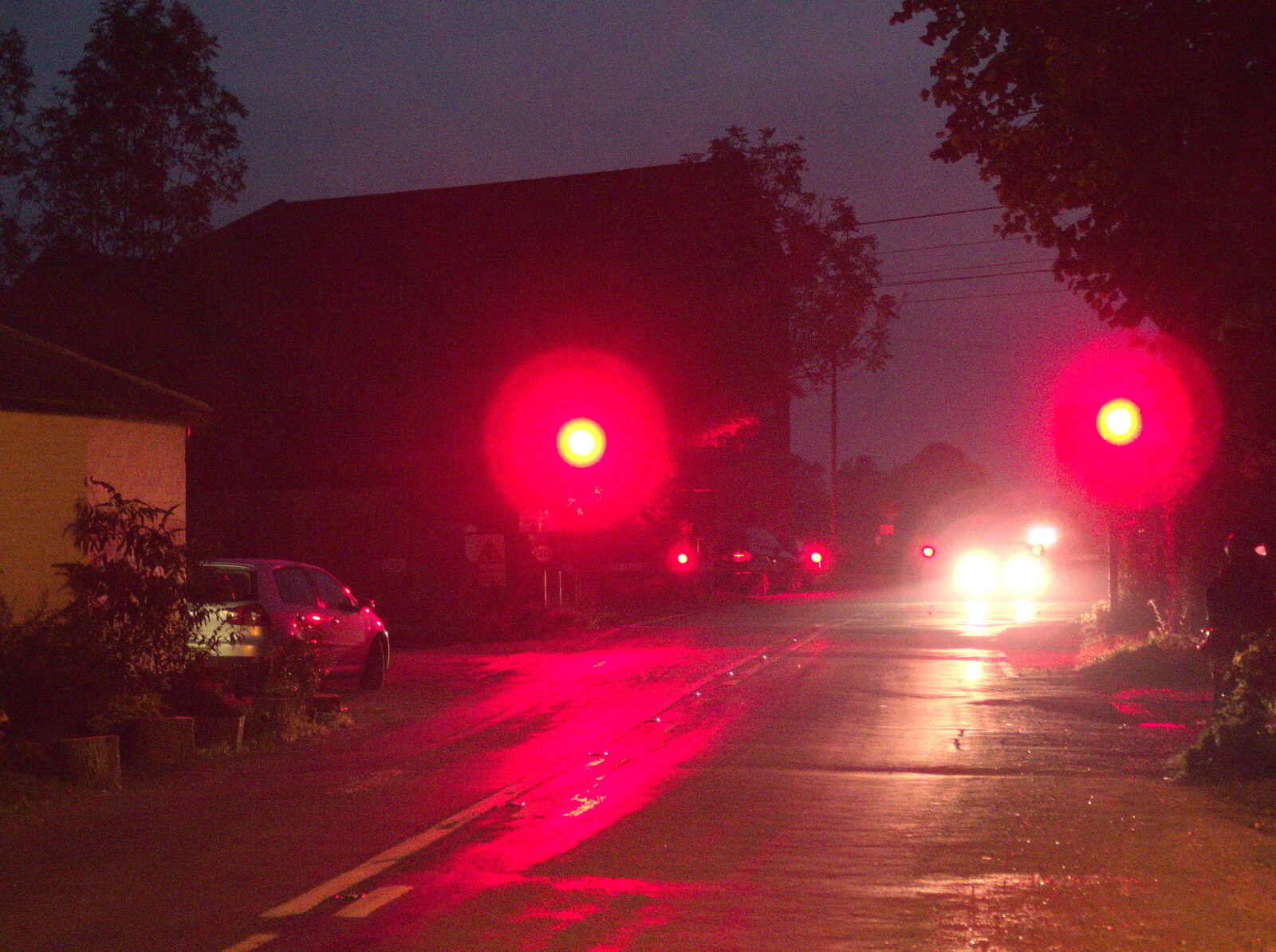 The lights are red again at the crossing from Bike Rides and the BSCC at the Railway, Mellis and Brome, Suffolk - 18th September 2014