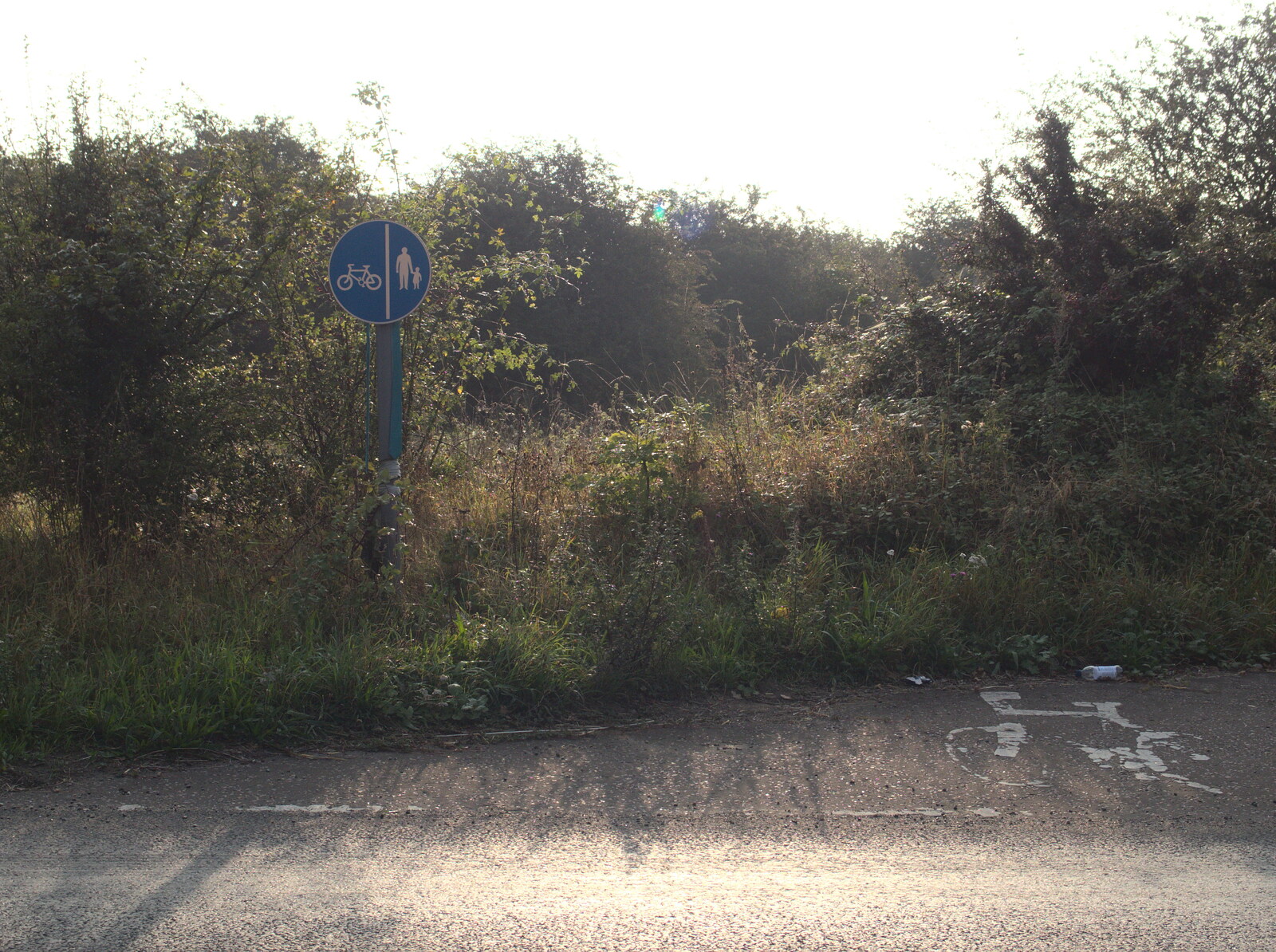 A pointless cycle track on the Stuston Road from New Railway and a Trip to Ikea, Ipswich and Thurrock - 19th September 2014