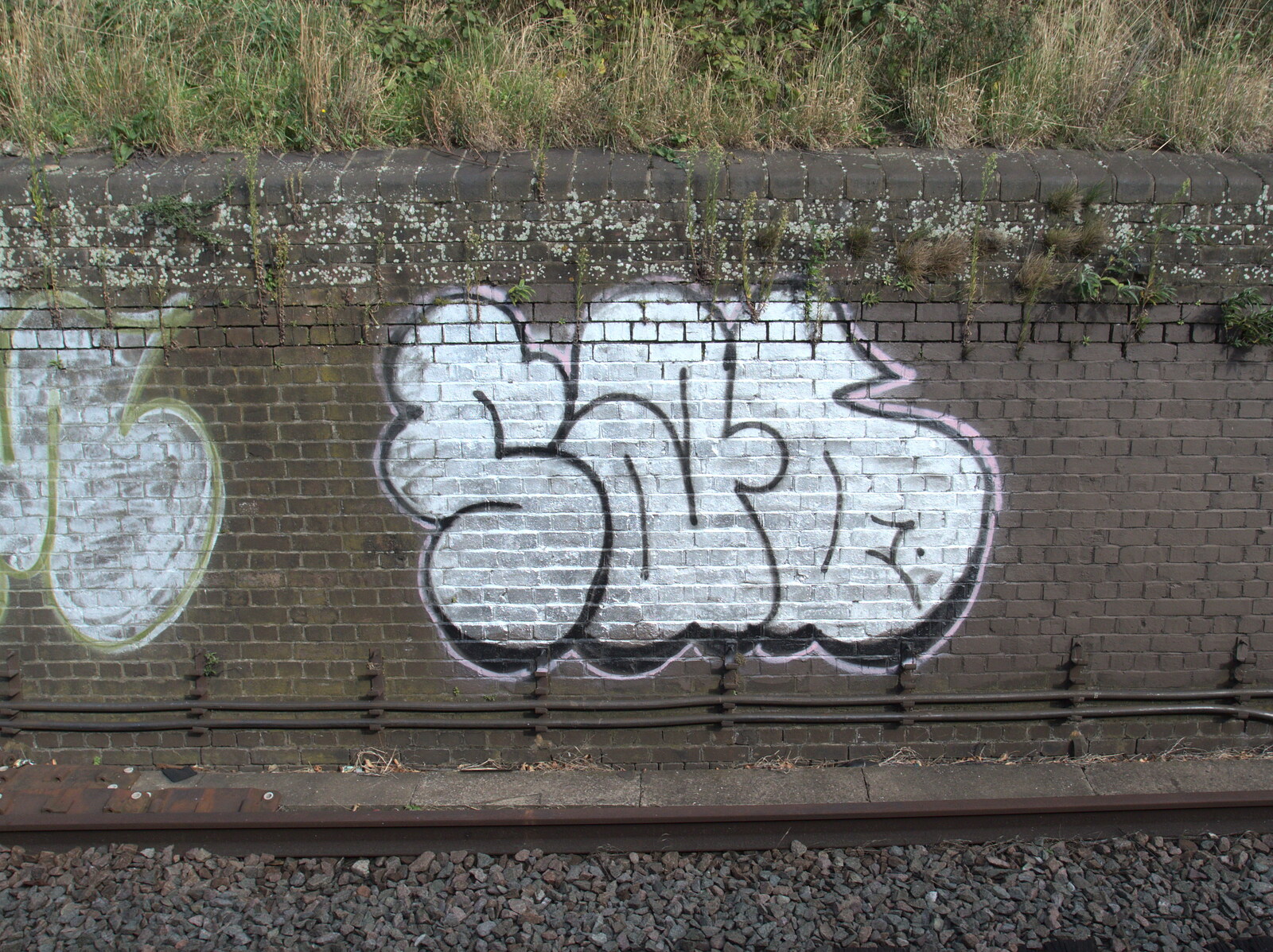 Silver graffiti tags from New Railway and a Trip to Ikea, Ipswich and Thurrock - 19th September 2014