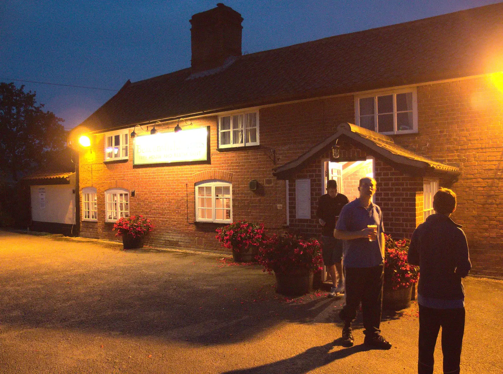 The bike club outside the Beaconsfield Arms, from New Railway and a Trip to Ikea, Ipswich and Thurrock - 19th September 2014