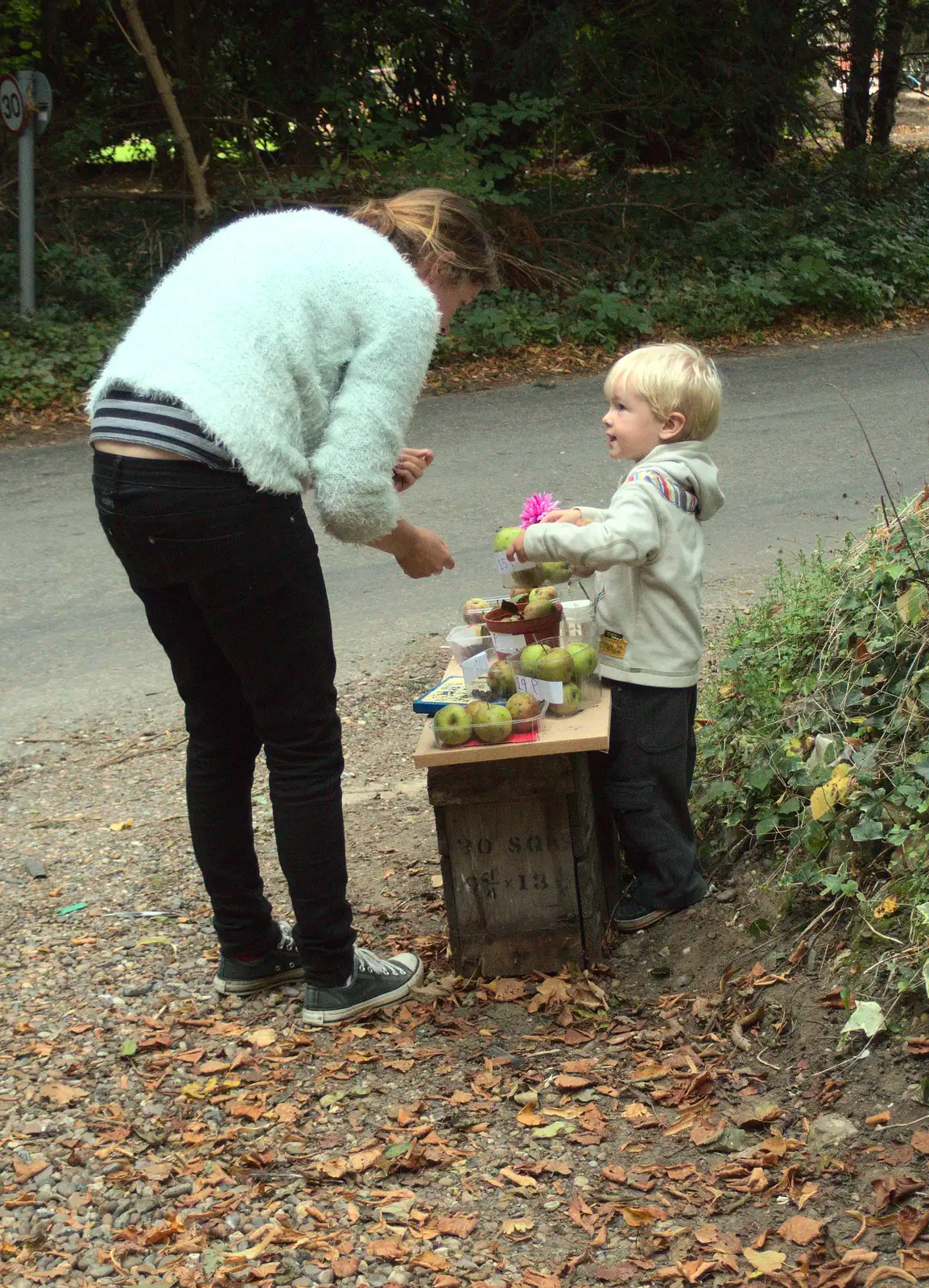 Isobel buys a thing from Fred's shop, from Fred's Shop, Brome, Suffolk - 20th September 2014