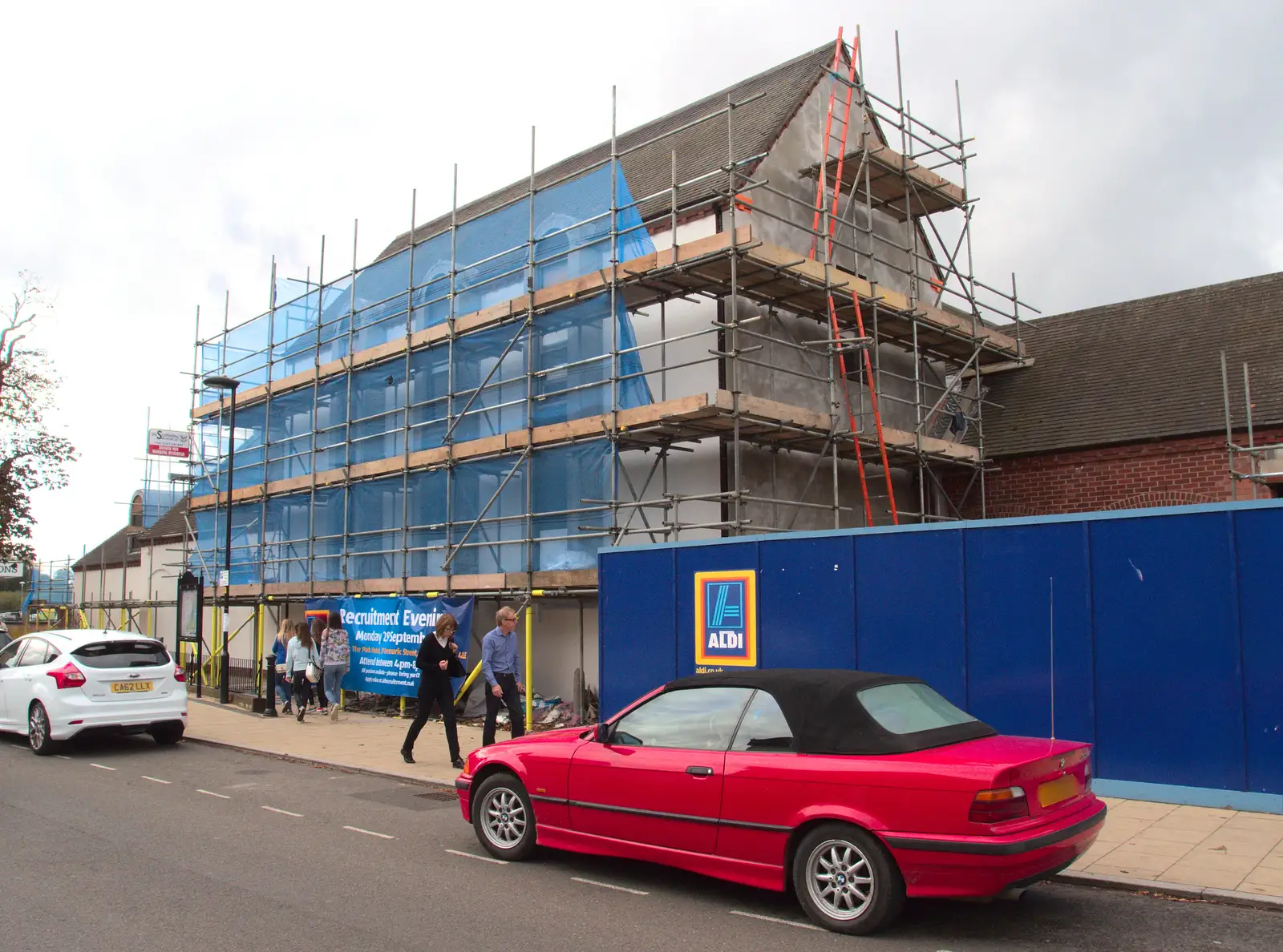 The old Somerfield gets a facelift, from A House Built of Wax and Diss Randomness, Southwark Street, London - 30th September 2014