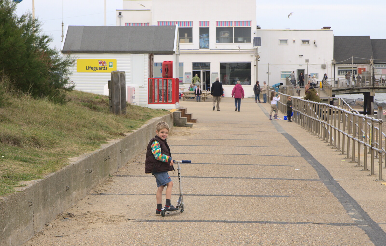 Fred scoots around from On The Beach Again, Southwold, Suffolk - 12th October 2014
