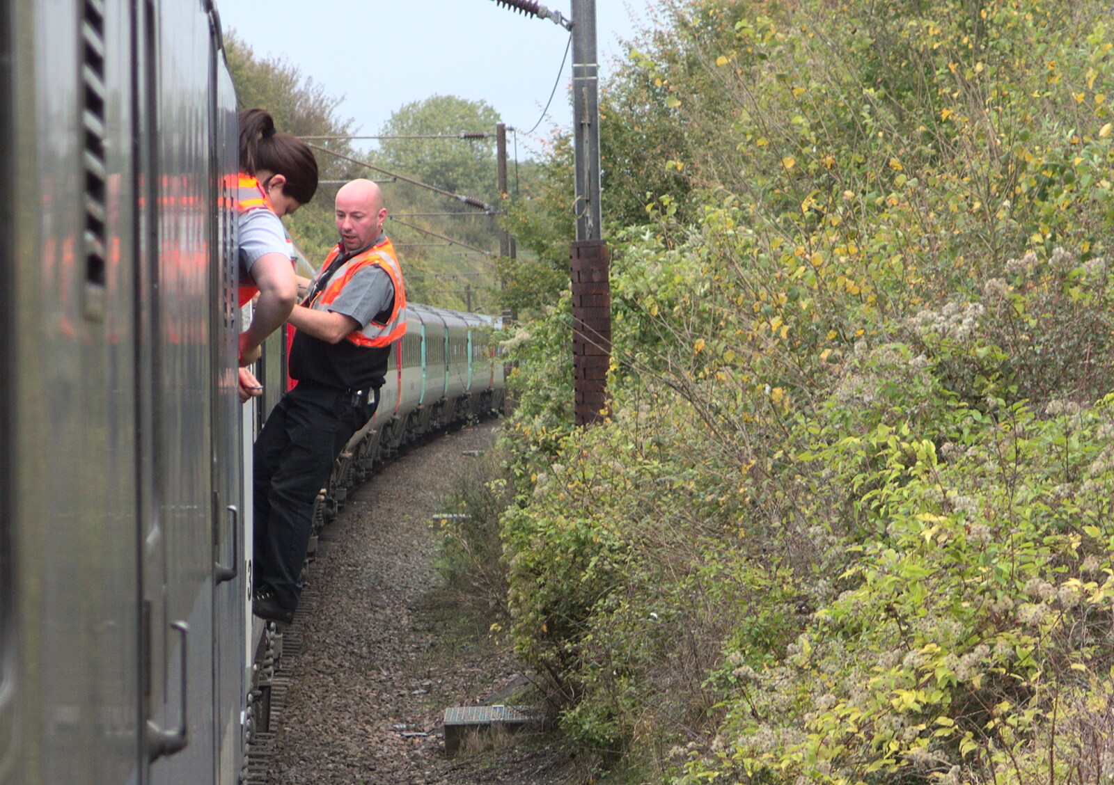 The 08:47's driver jumps up into the DVT from (Very) Long Train (Not) Running, Stowmarket, Suffolk - 21st October 2014