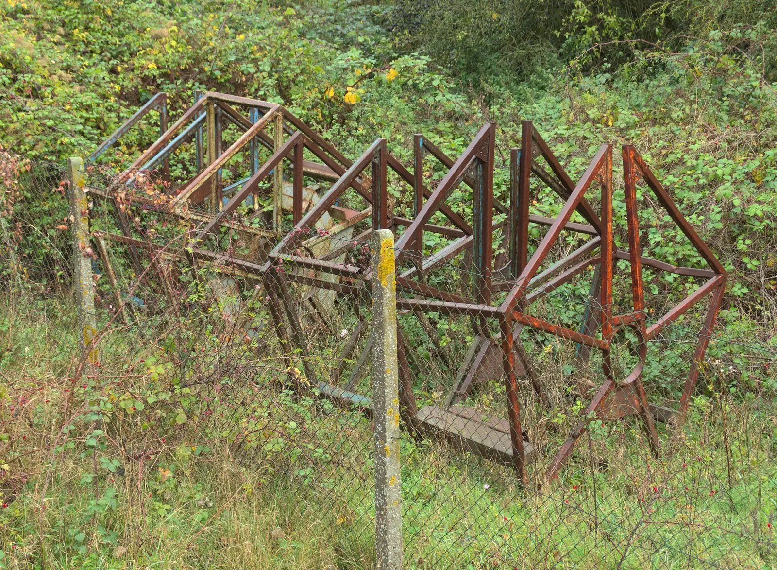 Some sort of derelict ironwork, from (Very) Long Train (Not) Running, Stowmarket, Suffolk - 21st October 2014