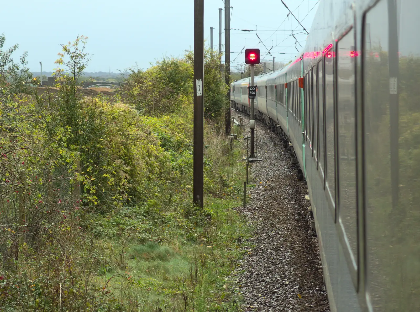 The train crawls off to Colchester, from (Very) Long Train (Not) Running, Stowmarket, Suffolk - 21st October 2014