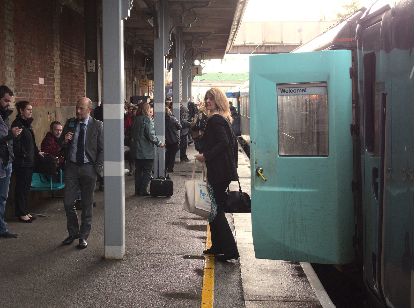 Passengers get off at Stowmarket from (Very) Long Train (Not) Running, Stowmarket, Suffolk - 21st October 2014