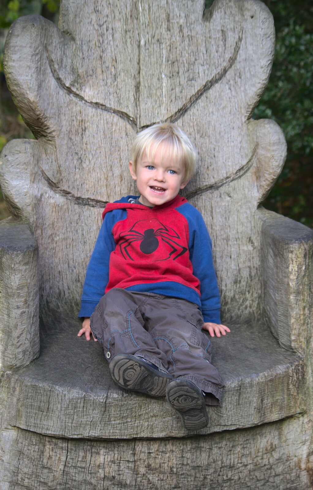 Harry sits in the wooden throne from Another Walk around Thornham Estate, Suffolk - 27th October 2014