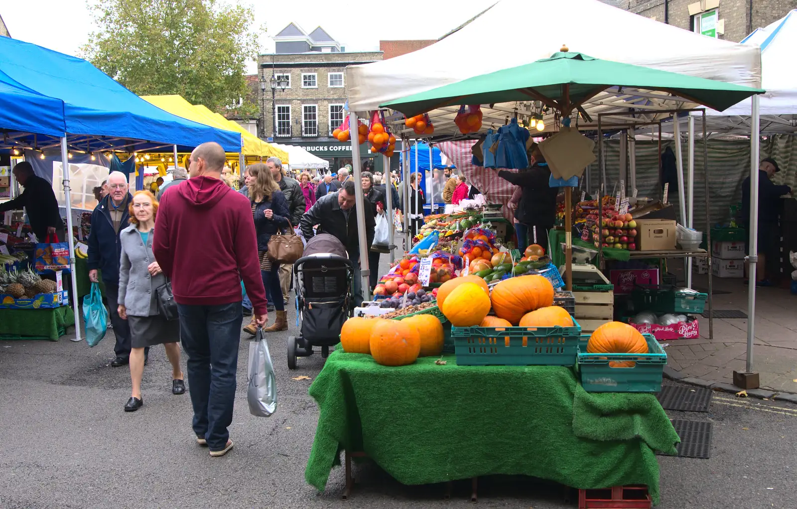 Pumkins on the market in Bury, from A Trip to Abbey Gardens, Bury St. Edmunds, Suffolk - 29th October 2014