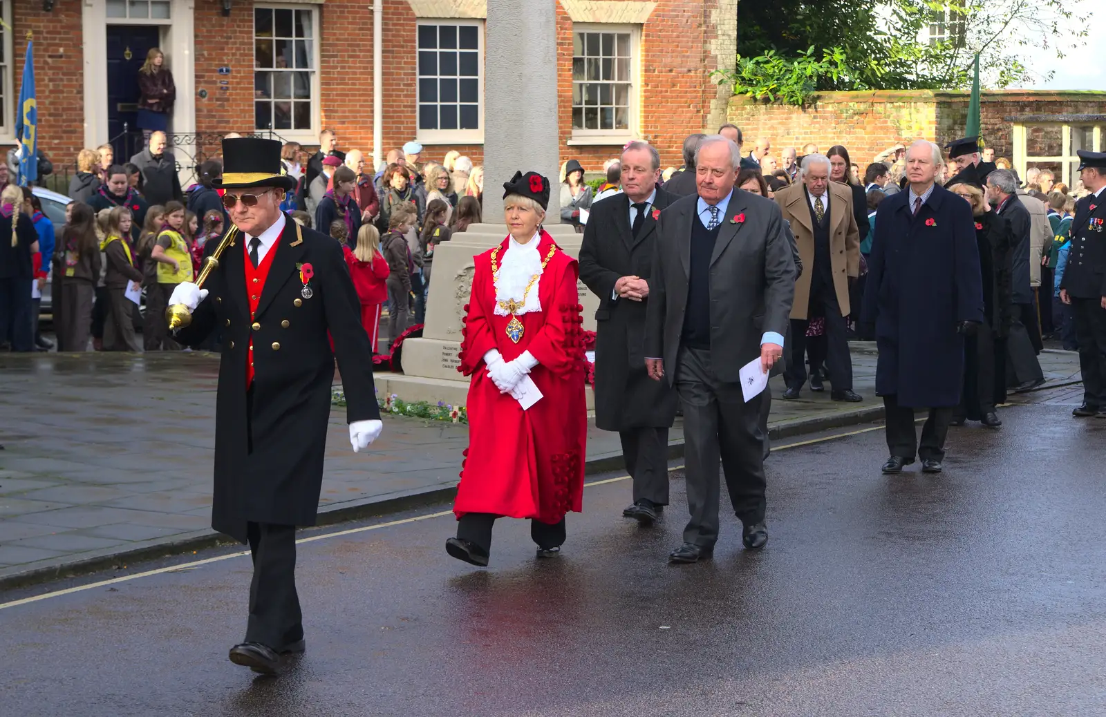 The new Mayor of Eye, from A Remembrance Sunday Parade, Eye, Suffolk - 9th November 2014