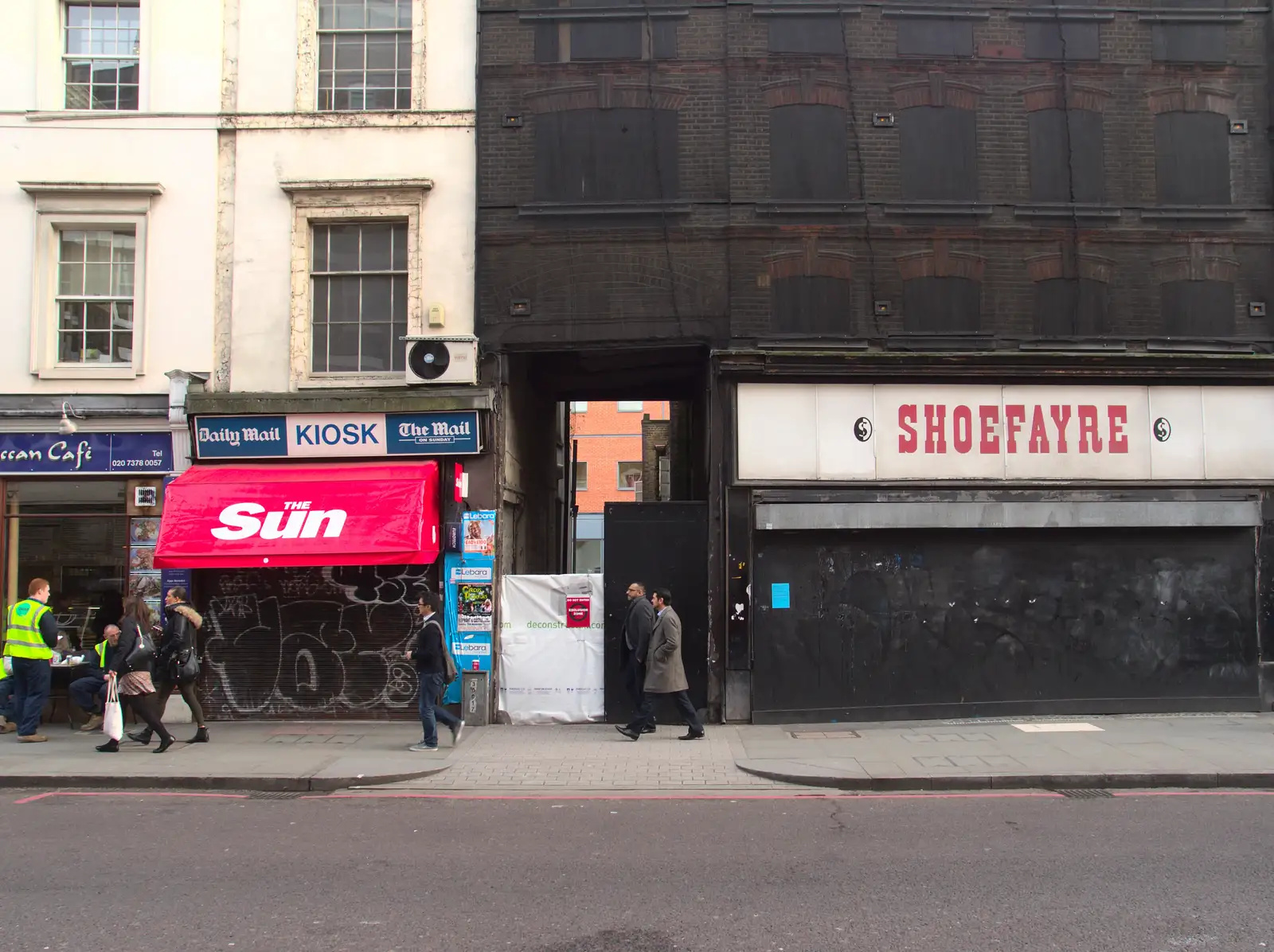 The derelict Shoe Fayre on Borough High Street, from A Melting House Made of Wax, Southwark, London - 12th November 2014