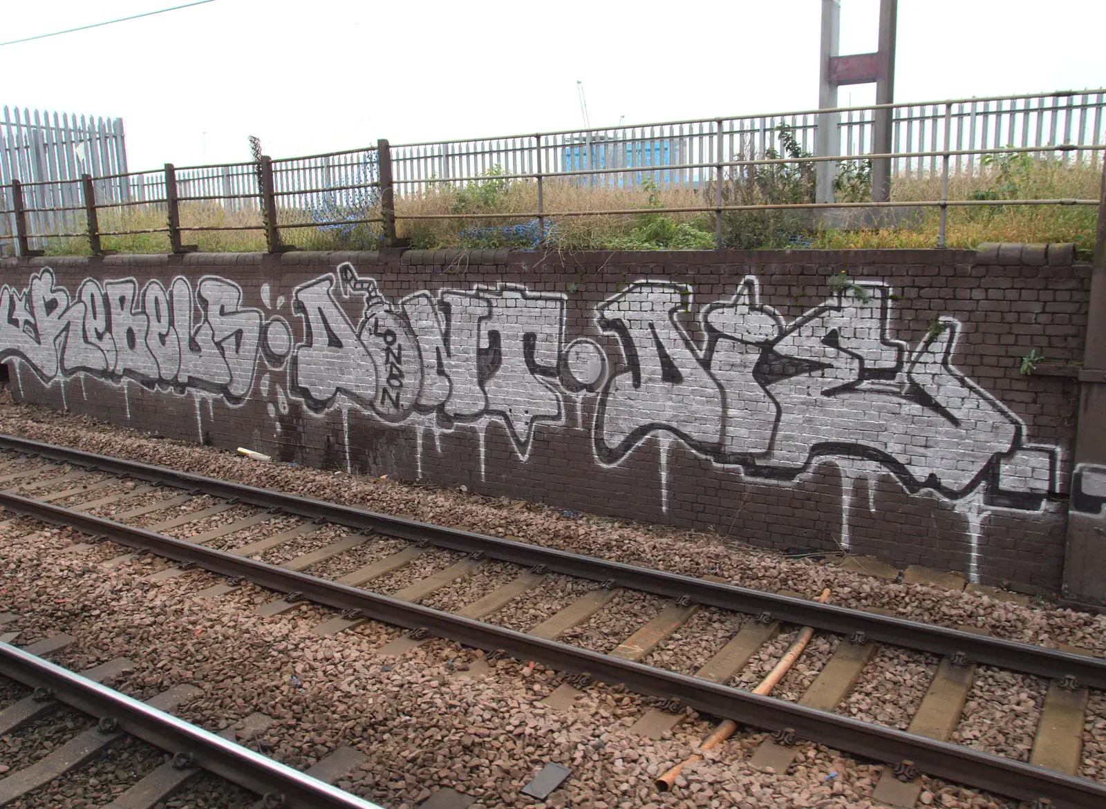 Impressive silver graffiti, from A Melting House Made of Wax, Southwark, London - 12th November 2014