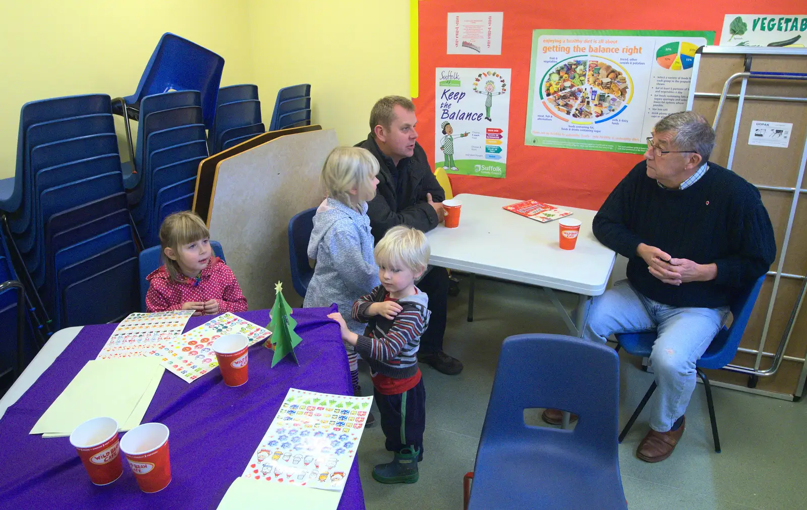 Harry hangs out with Grace and Sophie, from November Singing, Gislingham Primary School, Suffolk - 17th November 2014