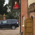 The Oaksmere gets a new sign with Cornwallis on it, The Lorry-Eating Pavement of Diss, Norfolk - 3rd December