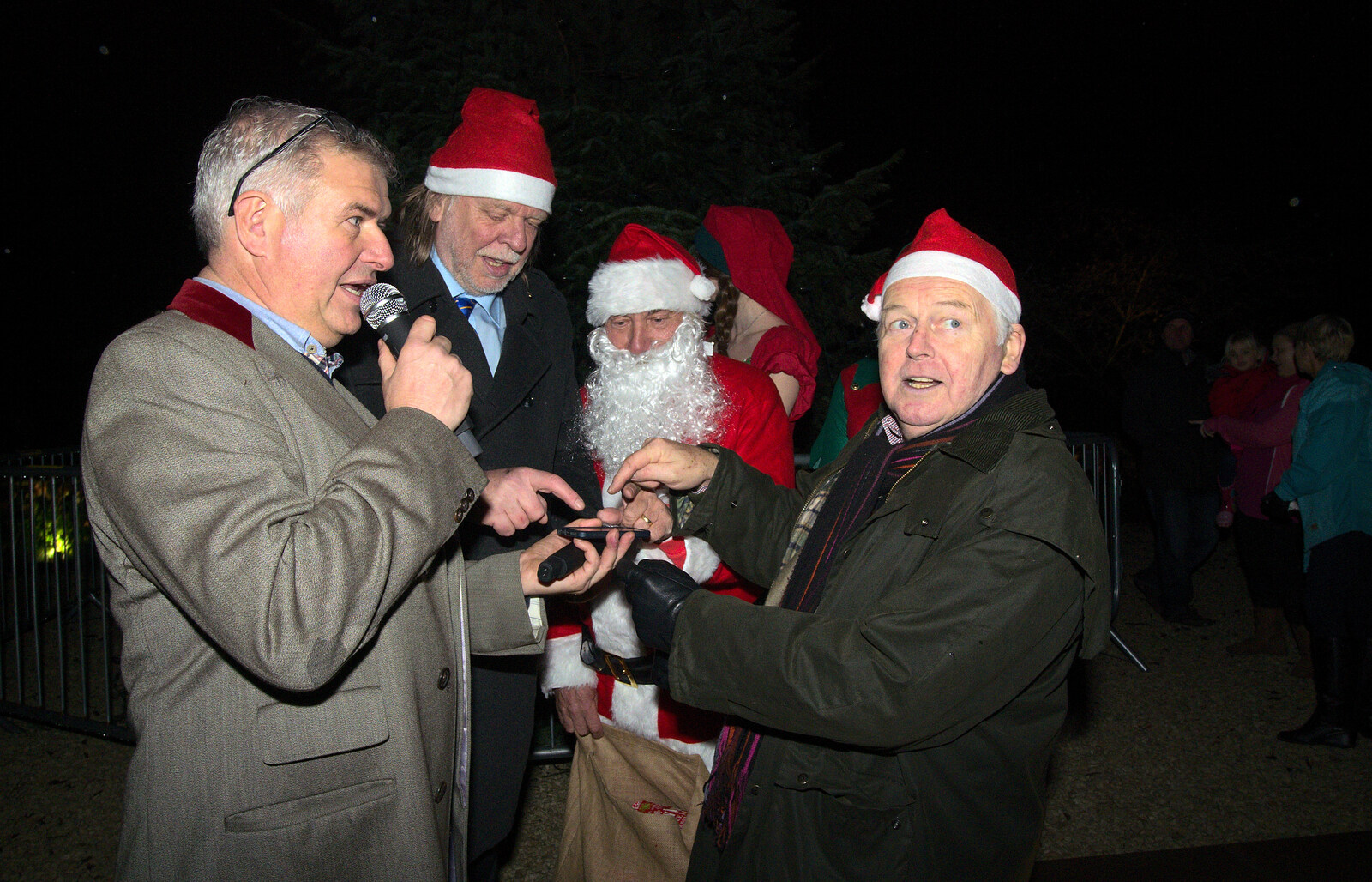 Fraser and the boys switch the lights on from Rick Wakeman, Ian Lavender and the Christmas lights, The Oaksmere, Suffolk - 4th December 2014
