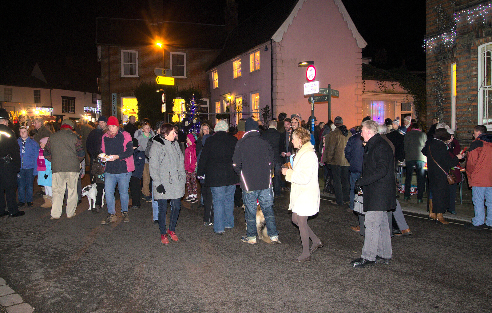 Crowds on Lambseth Street from The Eye Lights and a Thorpe Abbots Birthday, Suffolk and Norfolk - 6th December 2014