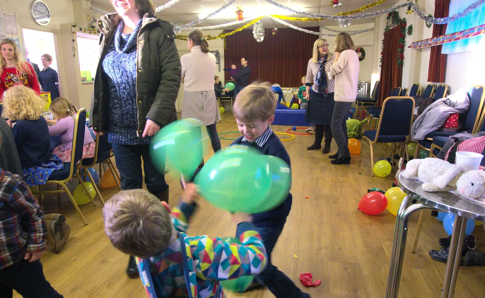 Fred and Henry have a balloon fight, from The Eye Lights and a Thorpe Abbots Birthday, Suffolk and Norfolk - 6th December 2014