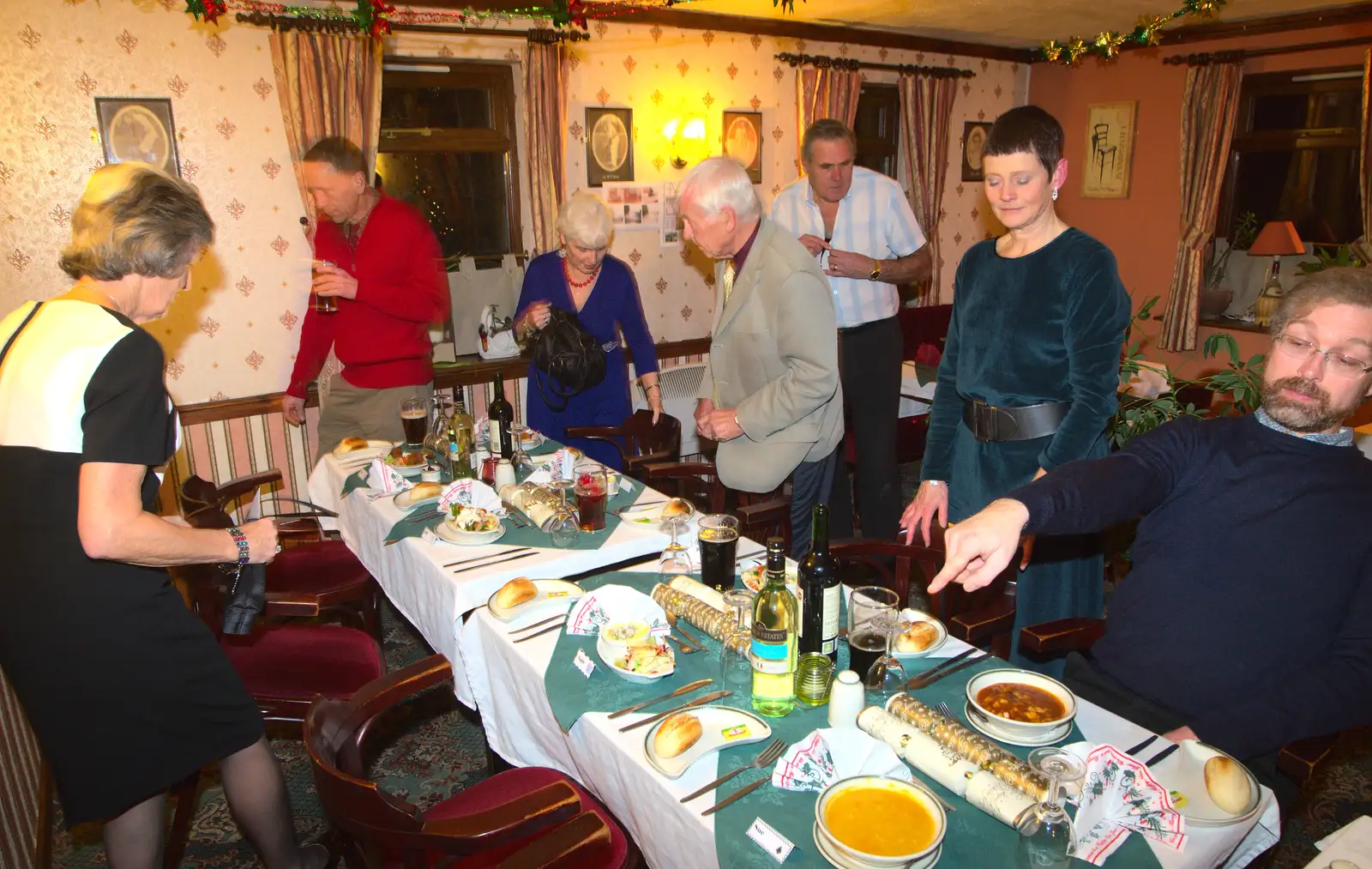 The BSCC takes their seats for the night, from The BSCC Christmas Dinner, The Swan Inn, Brome, Suffolk - 6th December 2014