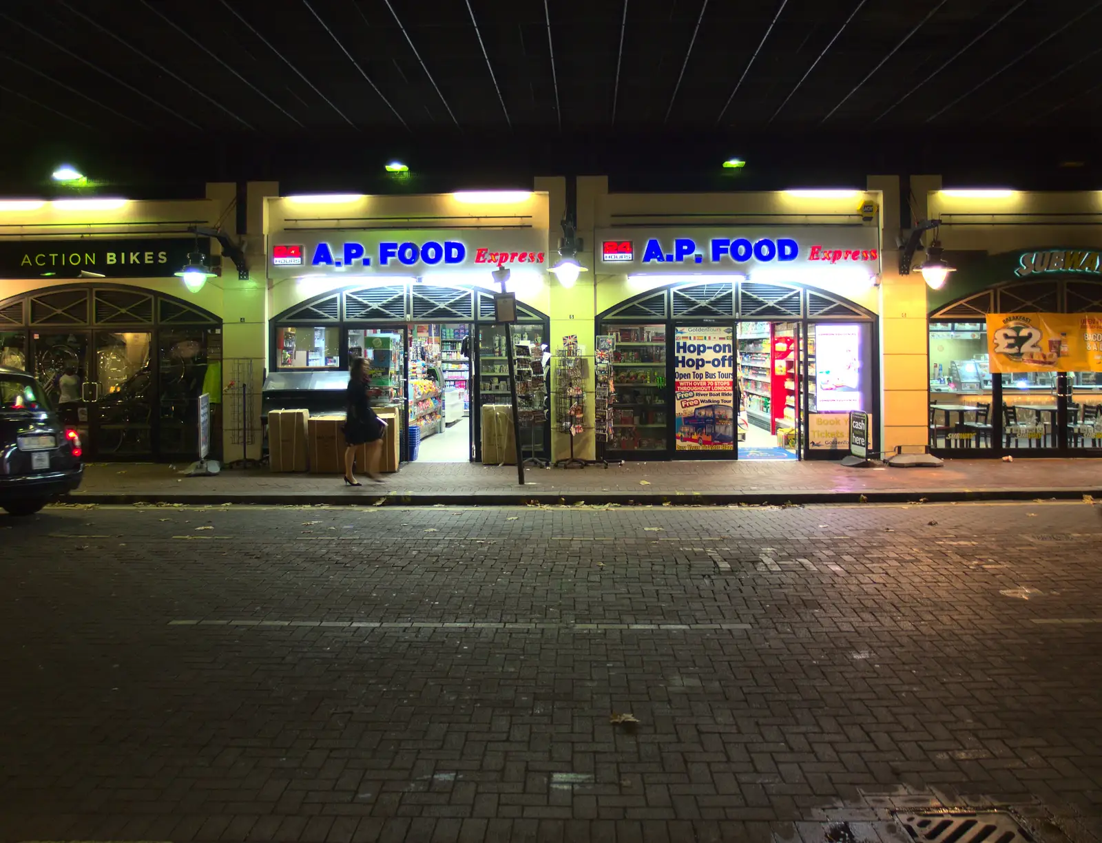 An under-the-bridge shop, near Embankment Tube, from SwiftKey Innovation Nights, Westminster, London - 19th December 2014