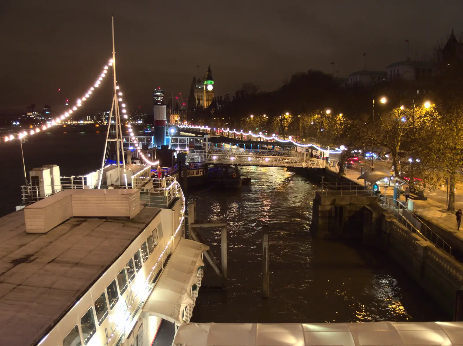 Victoria Embankment, from SwiftKey Innovation Nights, Westminster, London - 19th December 2014