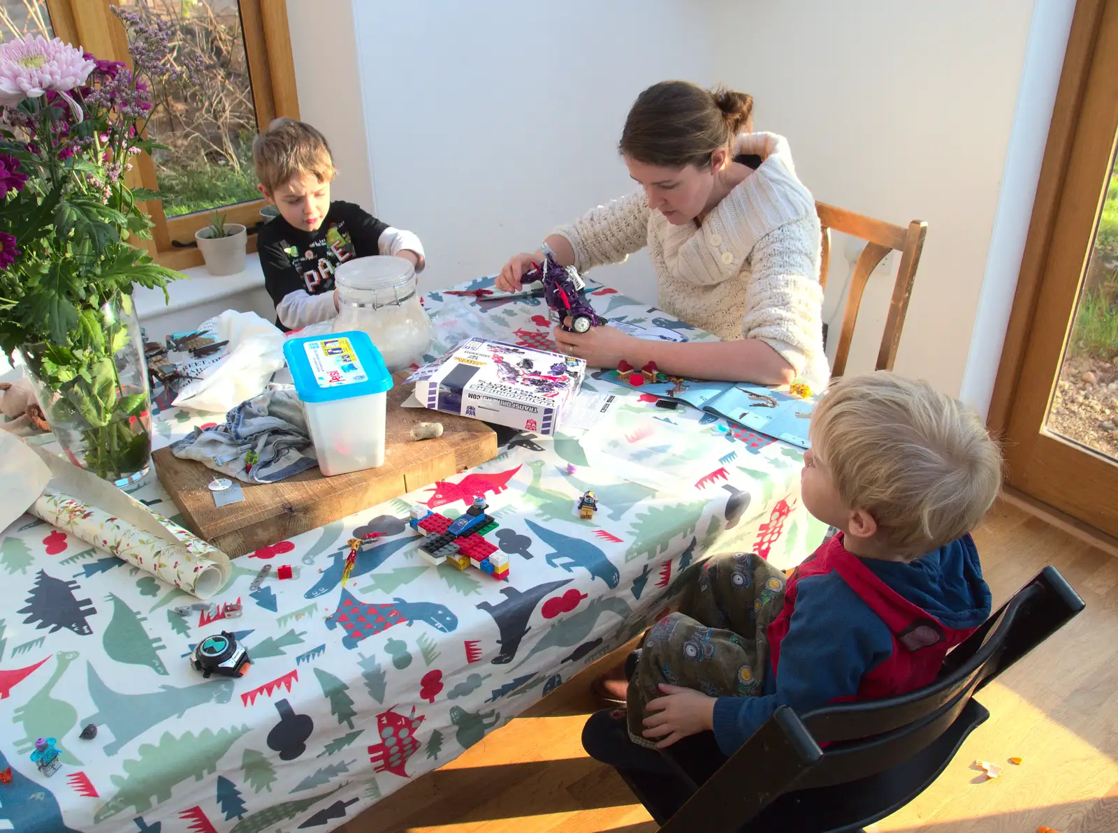 Isobel and Fred start making Christmas things, from Christmas Day at the Swan Inn, Brome, Suffolk - 25th December 2014