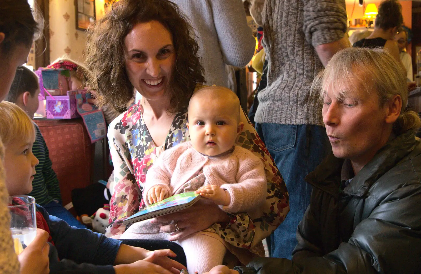 Carmen and Isabella look over, from Christmas Day at the Swan Inn, Brome, Suffolk - 25th December 2014