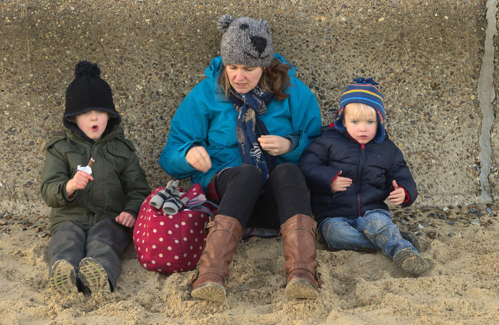 We have a very mini beach picnic from Sunset on the Beach, Southwold, Suffolk - 30th December 2014