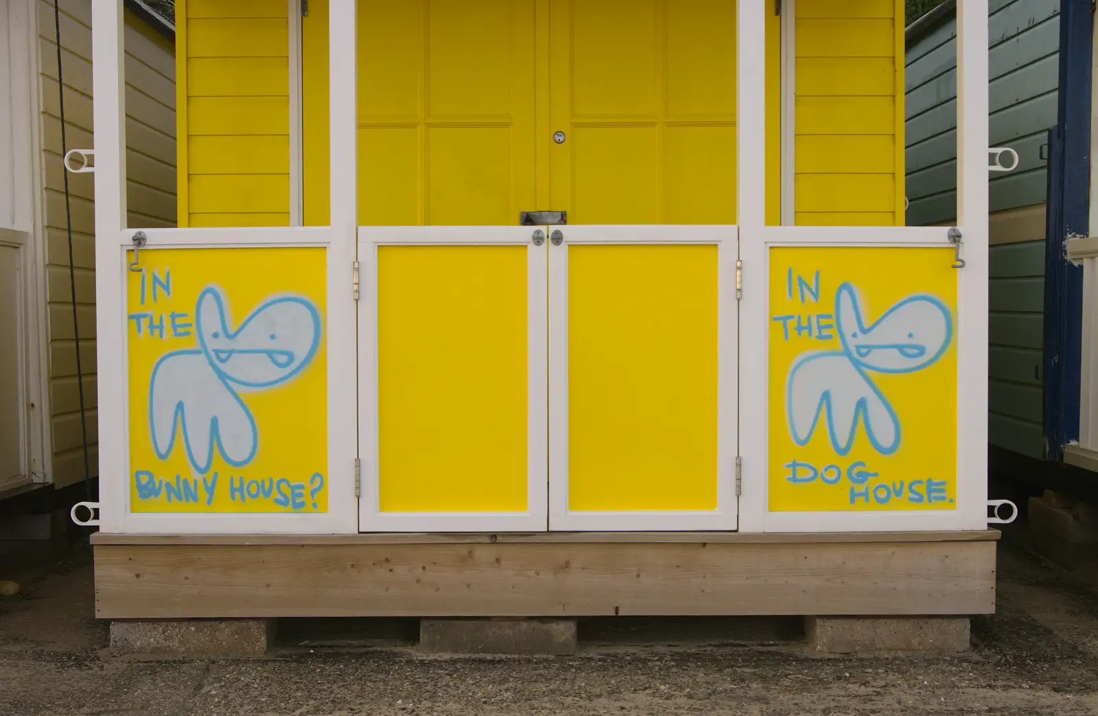 In the dog house - a yellow beach hut, from Sunset on the Beach, Southwold, Suffolk - 30th December 2014