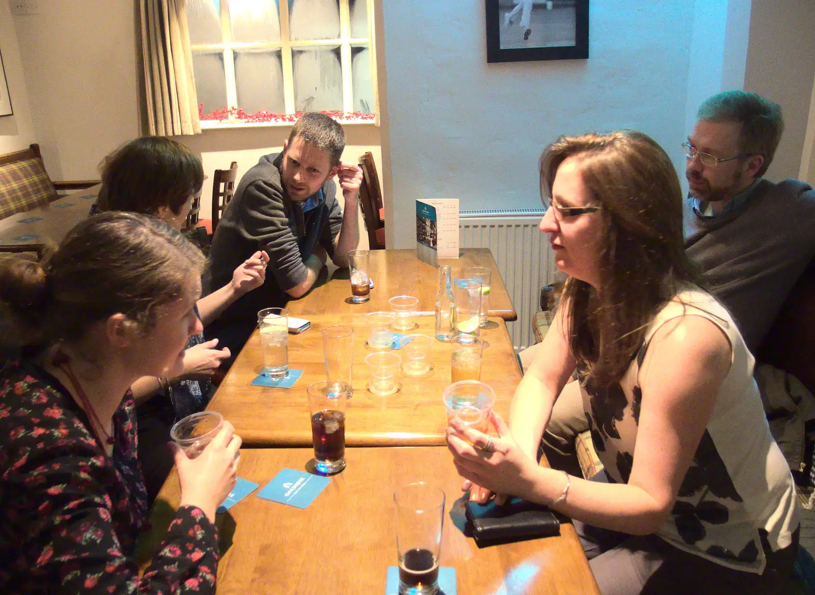 Late night conversation, from New Year's Eve at the Oaksmere, Brome, Suffolk - 31st December 2014