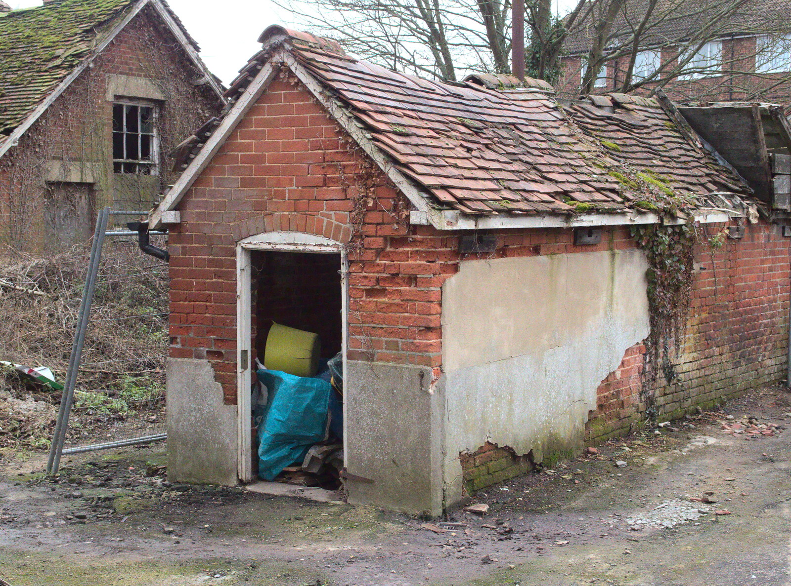 The outbuildings again from Closing Down: A Late January Miscellany, Diss, Norfolk - 31st January 2015